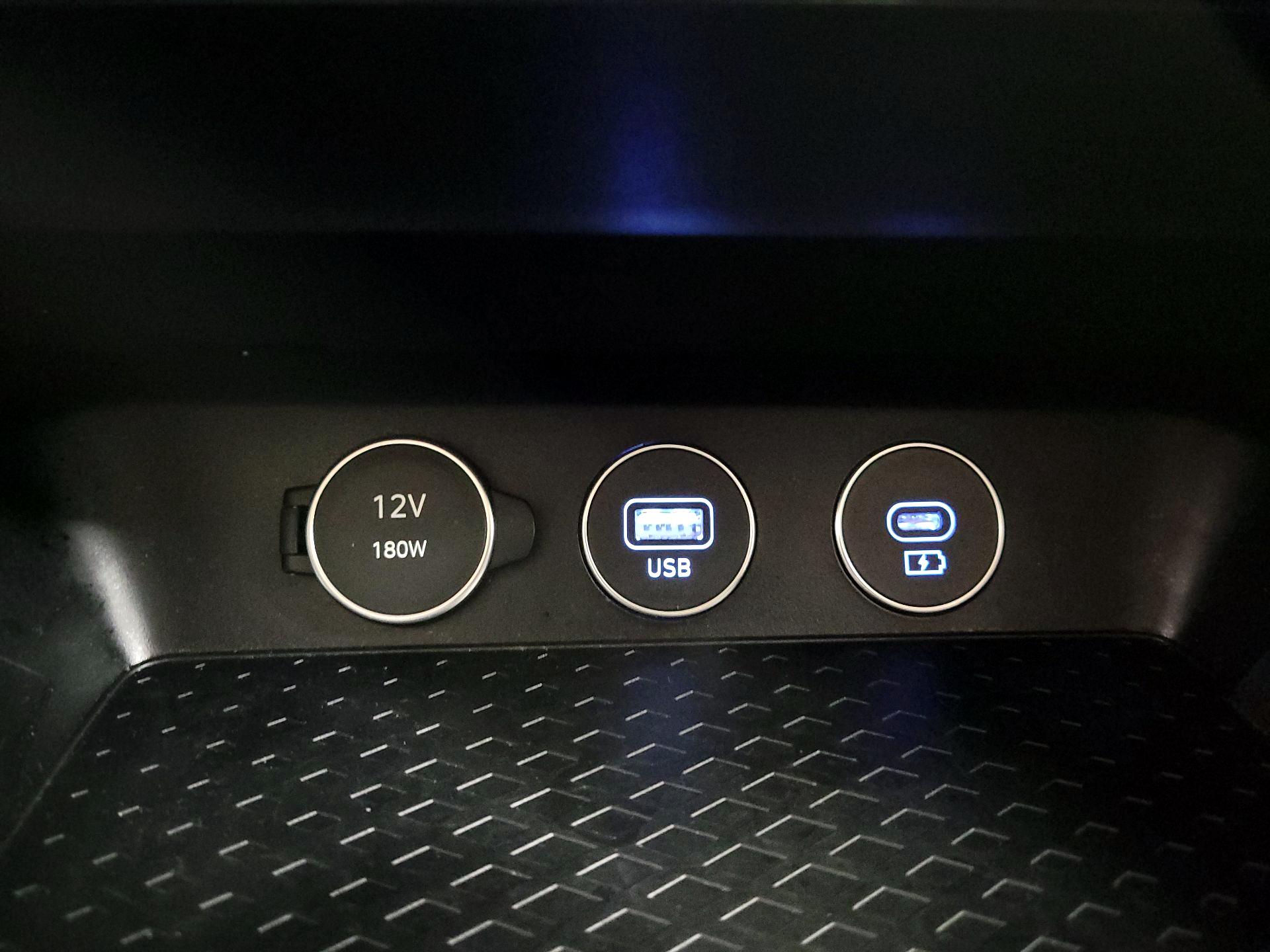 Thumbnail: 2025 Genesis G70 - 19