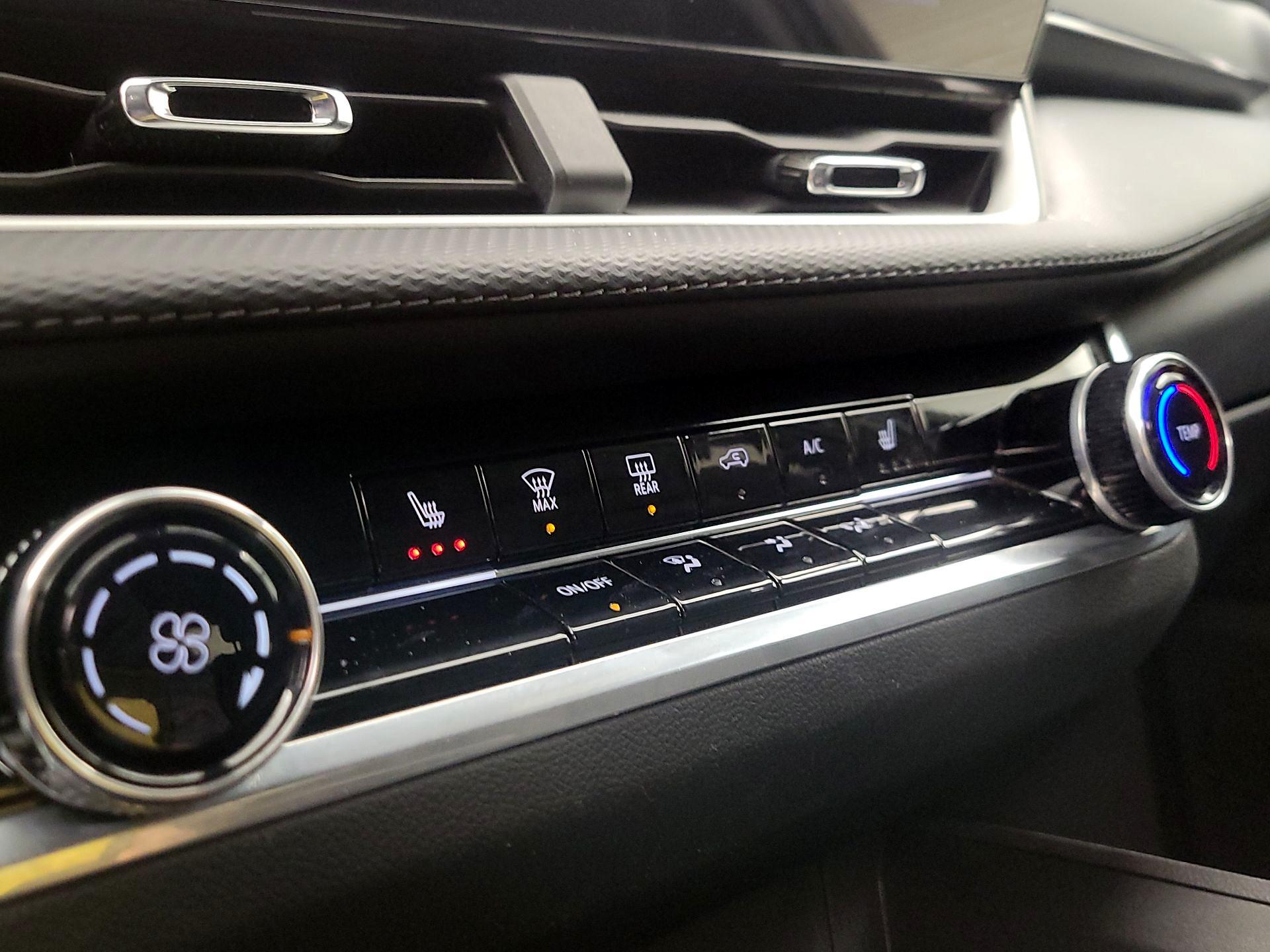 Thumbnail: 2025 Chevrolet Equinox - 16