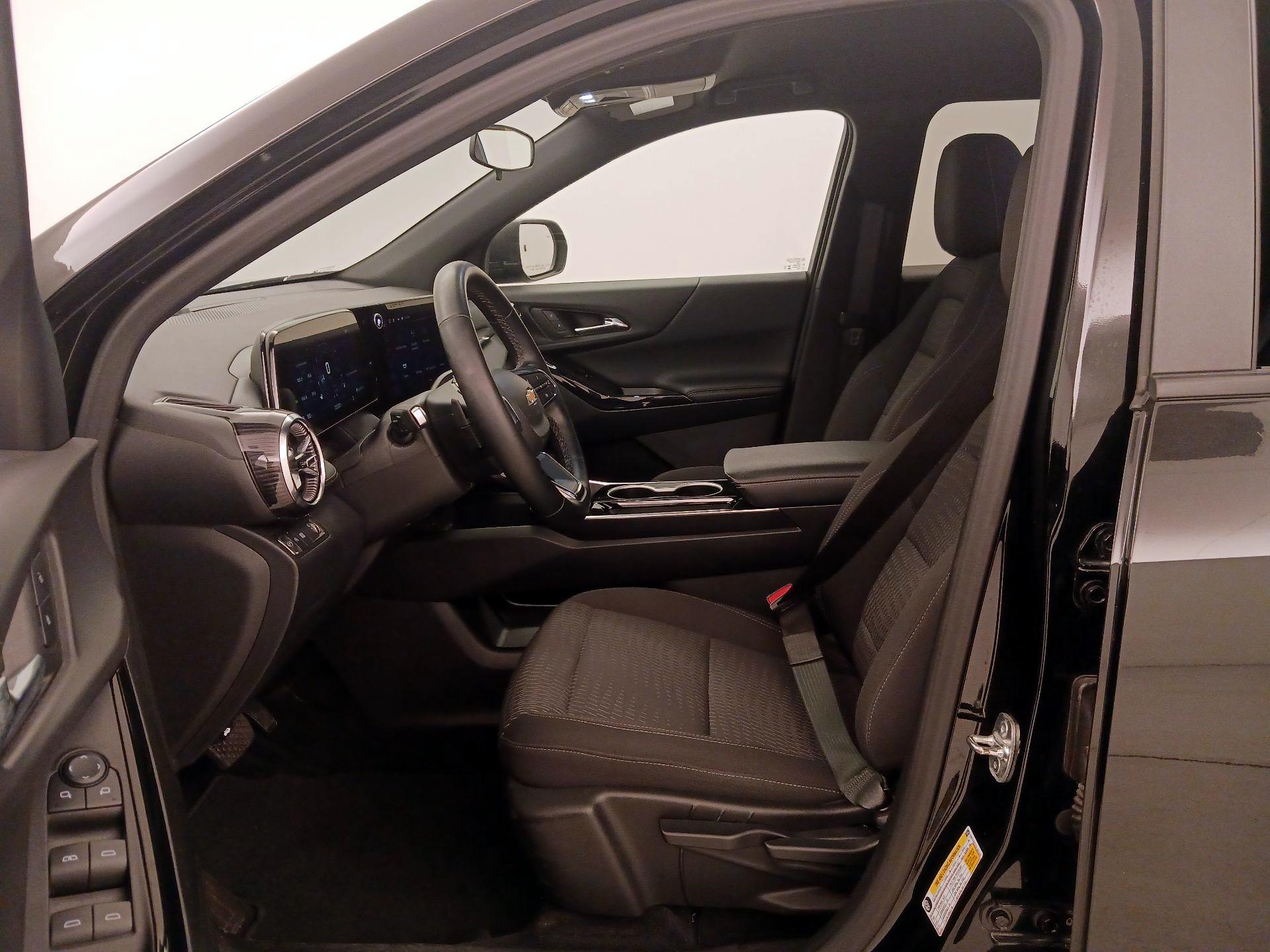 Thumbnail: 2025 Chevrolet Equinox - 11