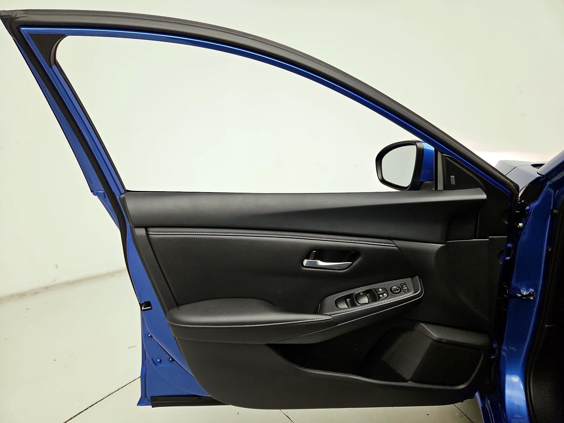 Thumbnail: 2025 Nissan Sentra - 12