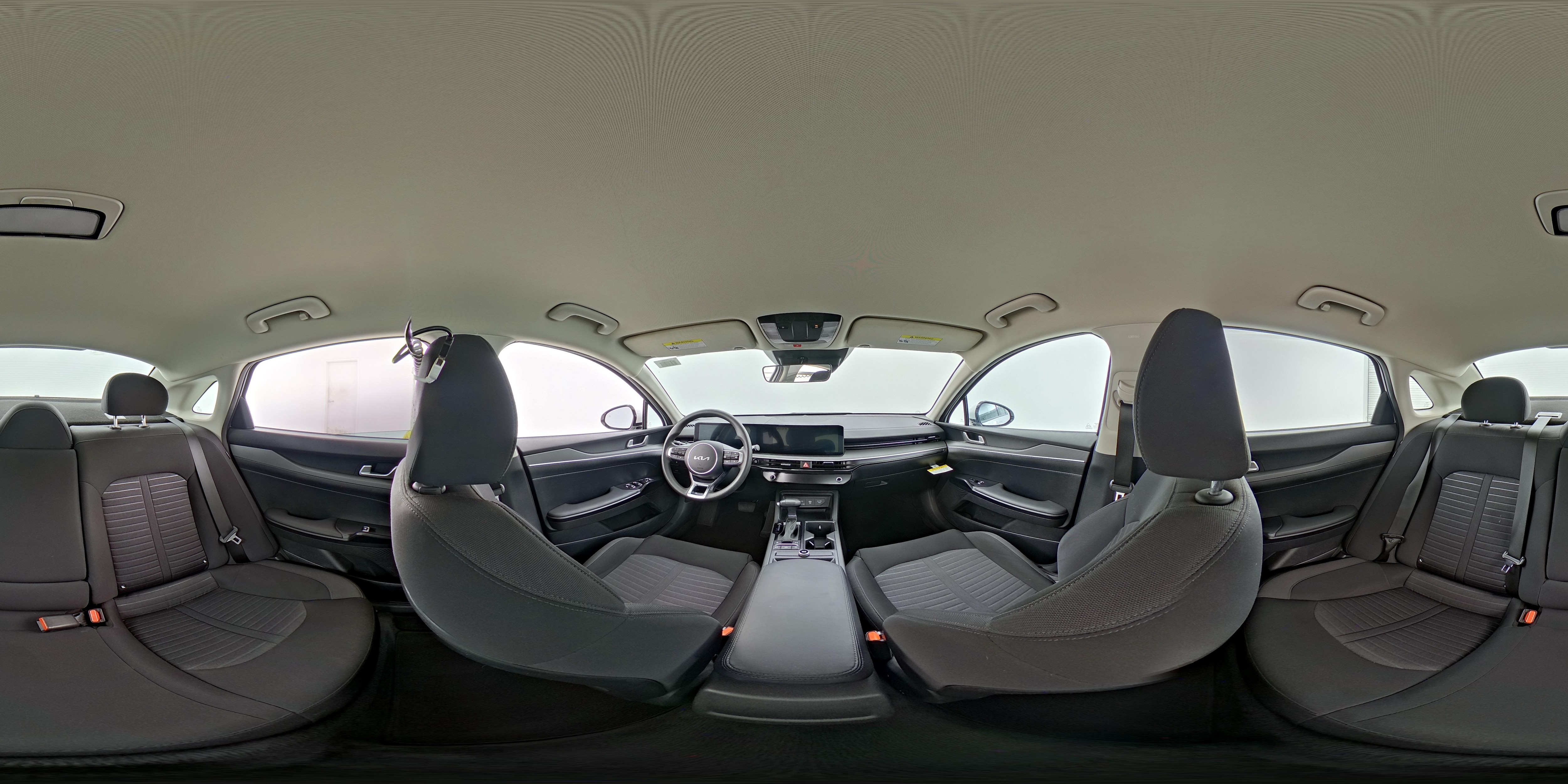 2025 Kia K5 LXS - Photo 25