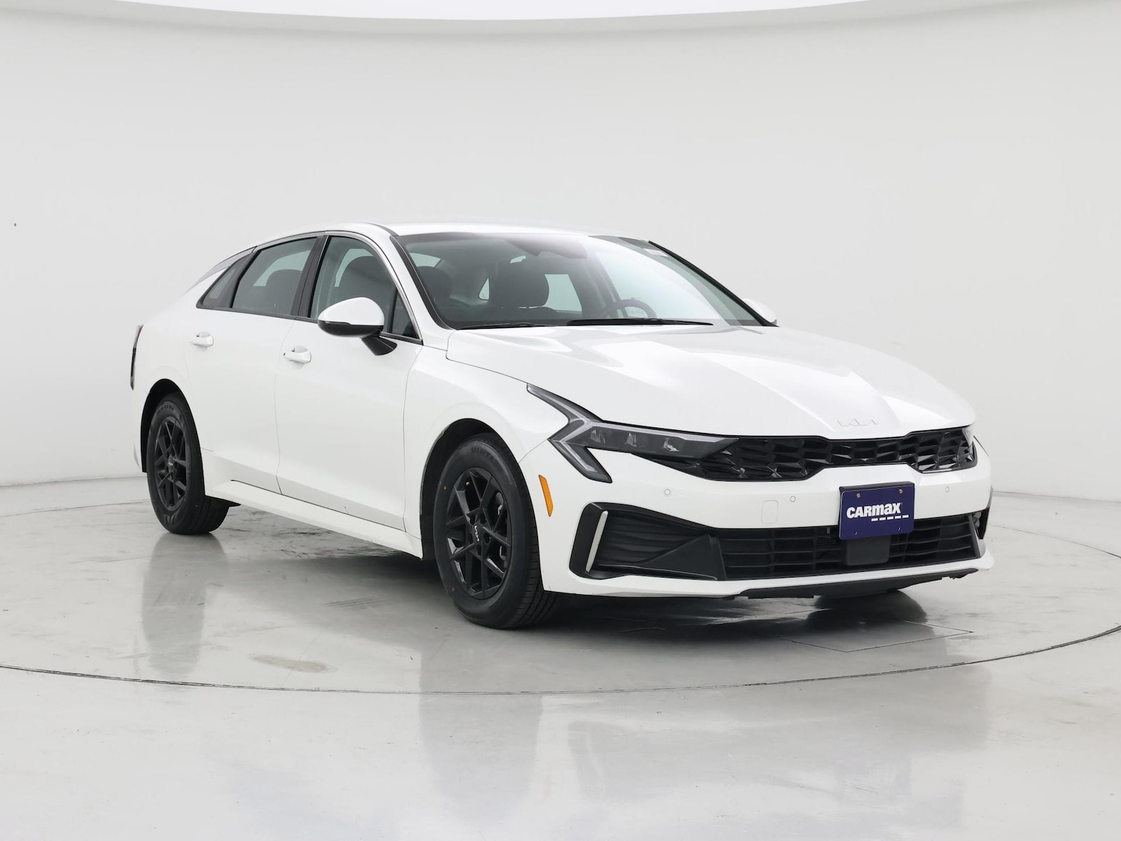 2025 Kia K5 LXS - Photo 2