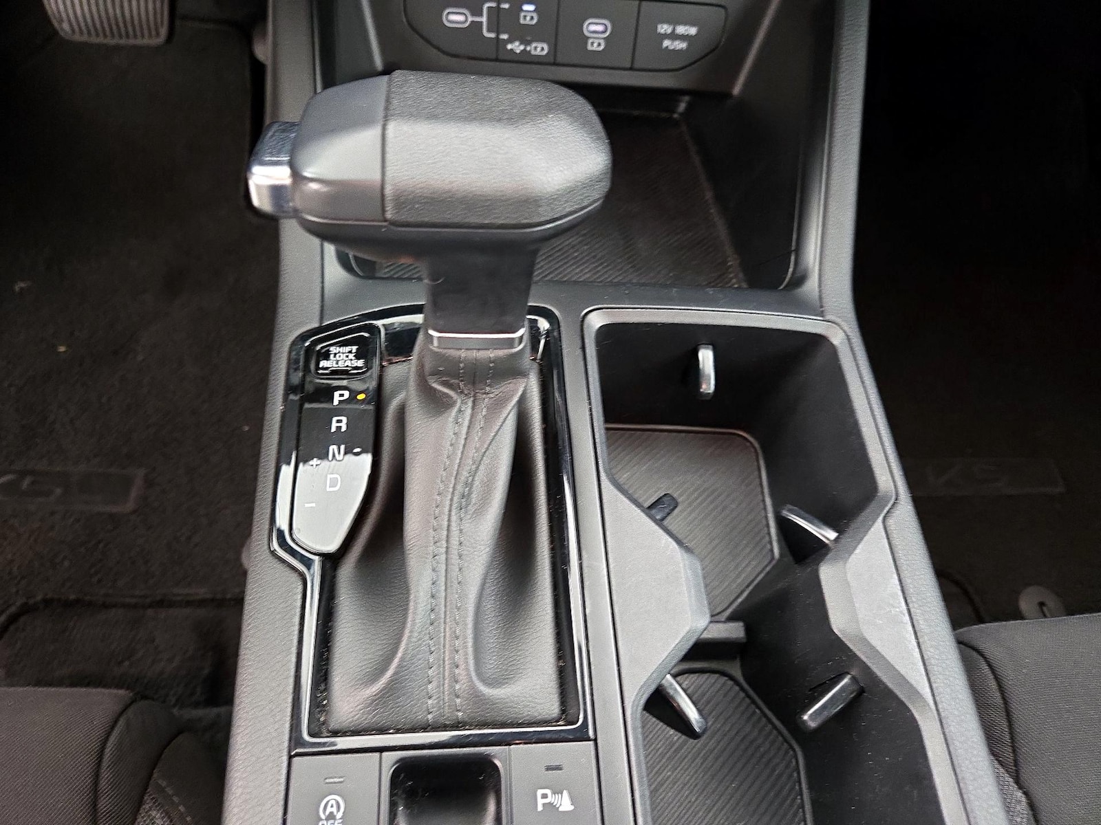 2025 Kia K5 LXS - Photo 18