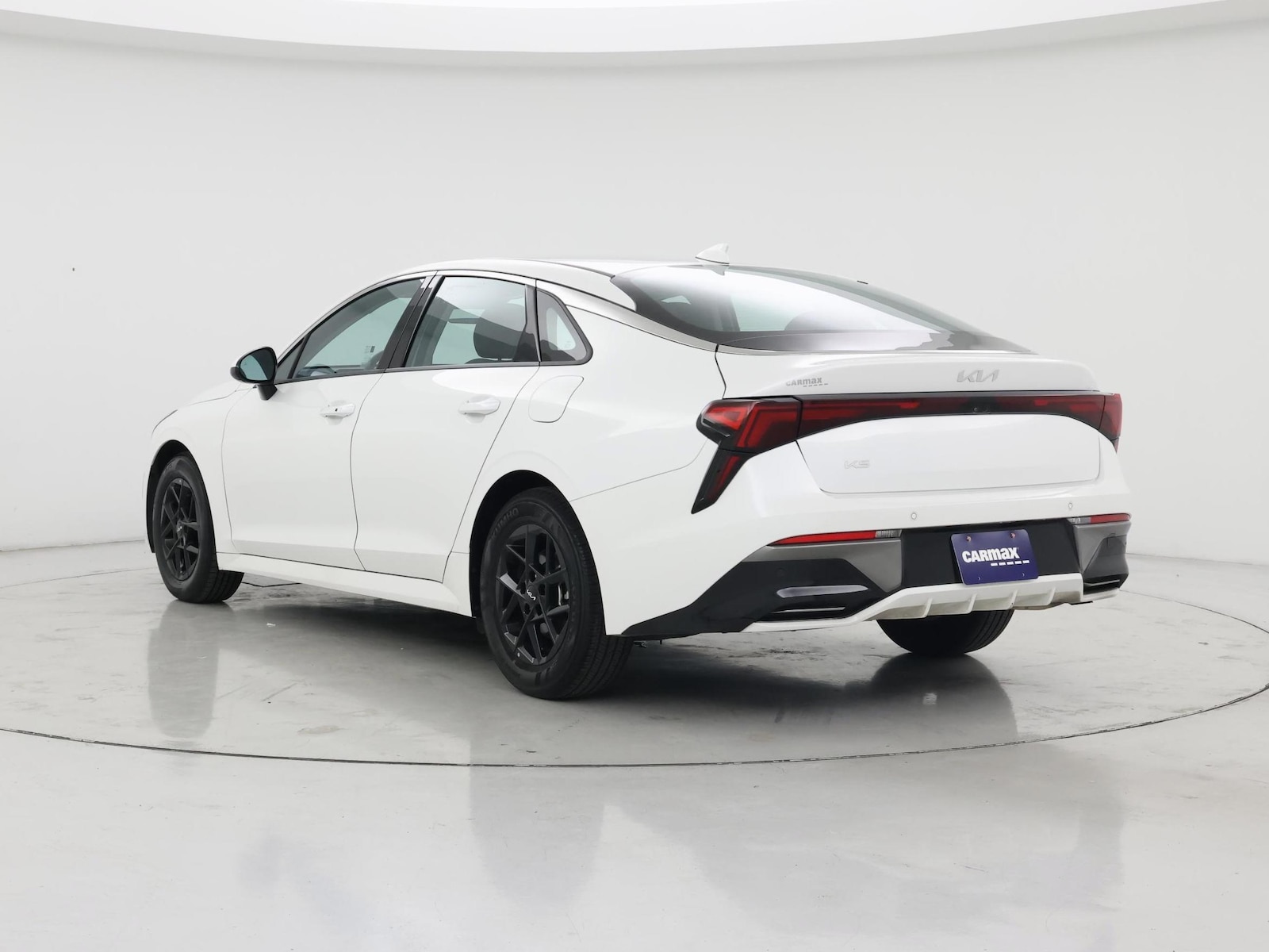2025 Kia K5 LXS - Photo 3