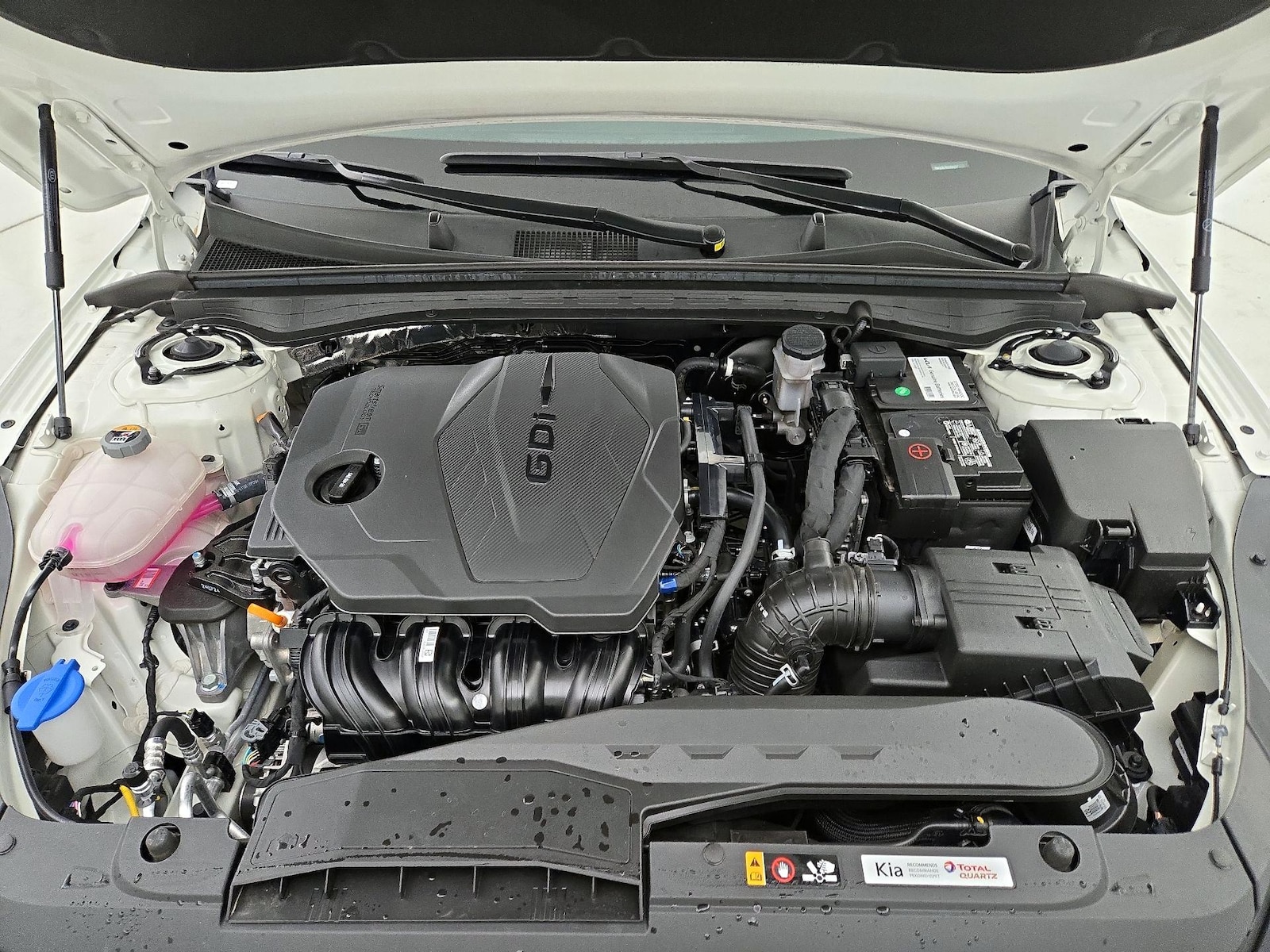 2025 Kia K5 LXS - Photo 23
