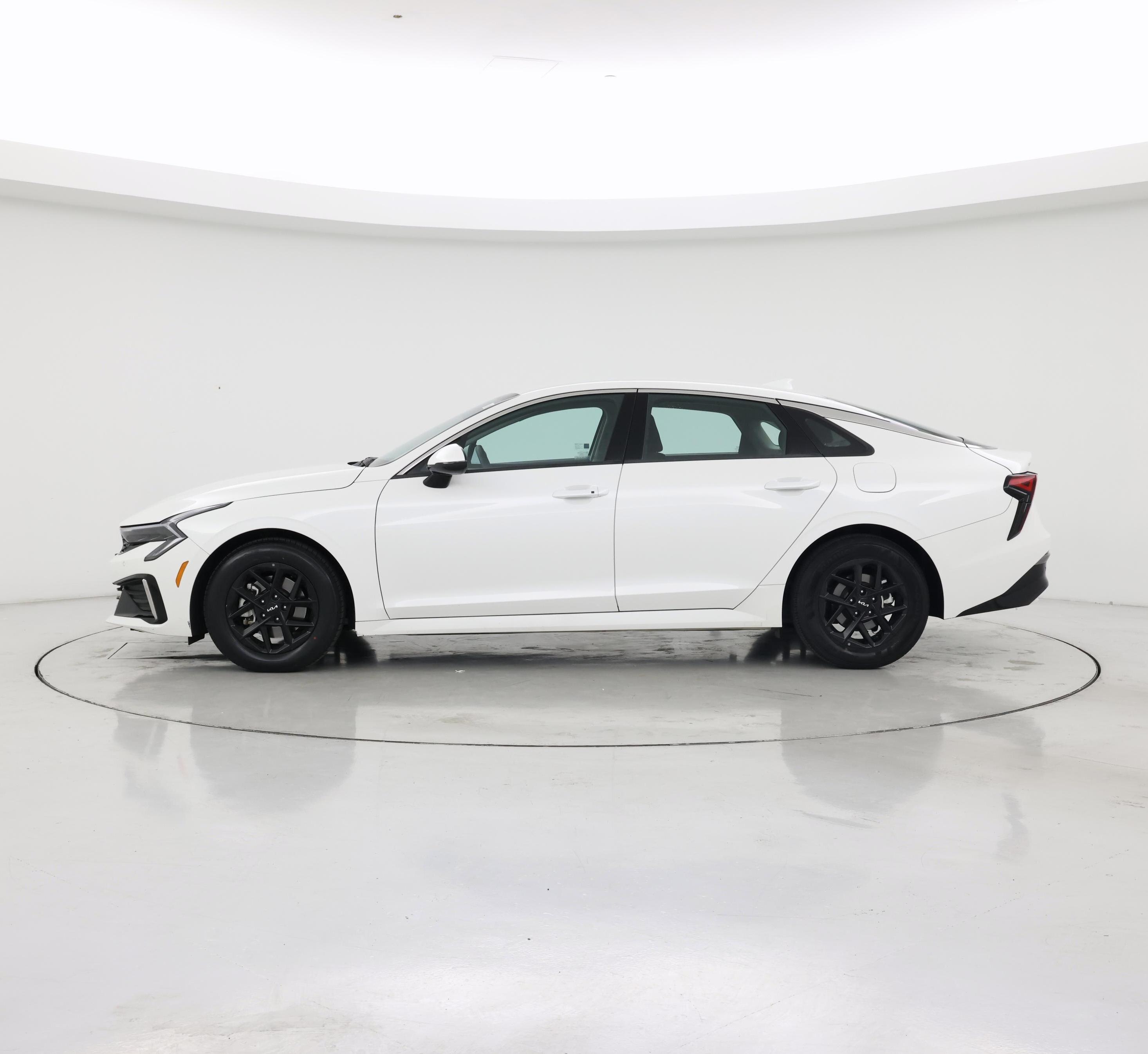 Thumbnail: 2025 Kia K5 - 3