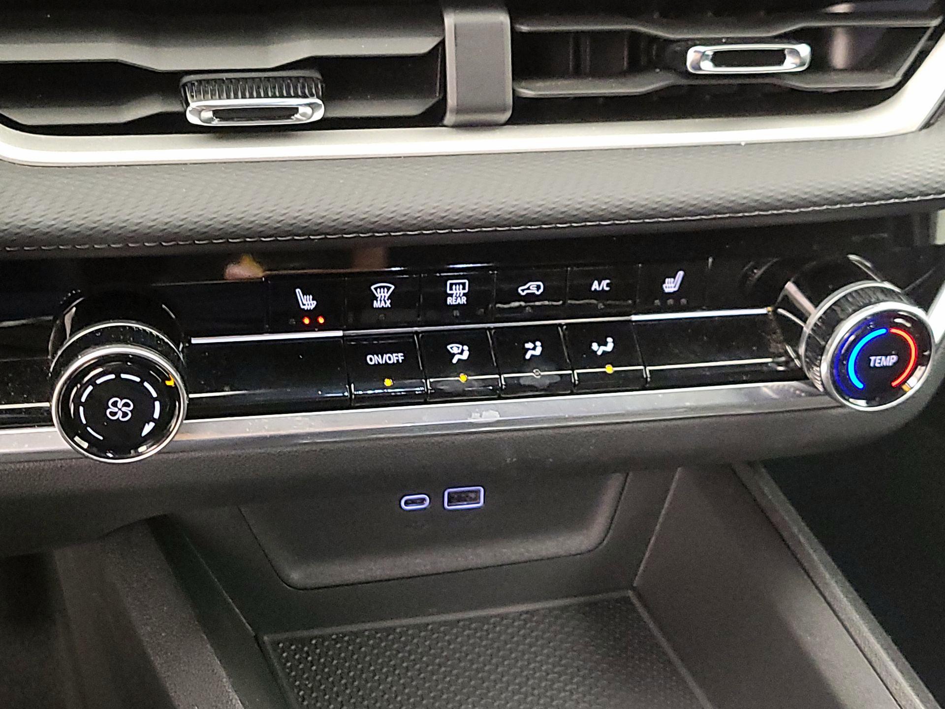 Thumbnail: 2025 Chevrolet Equinox - 16