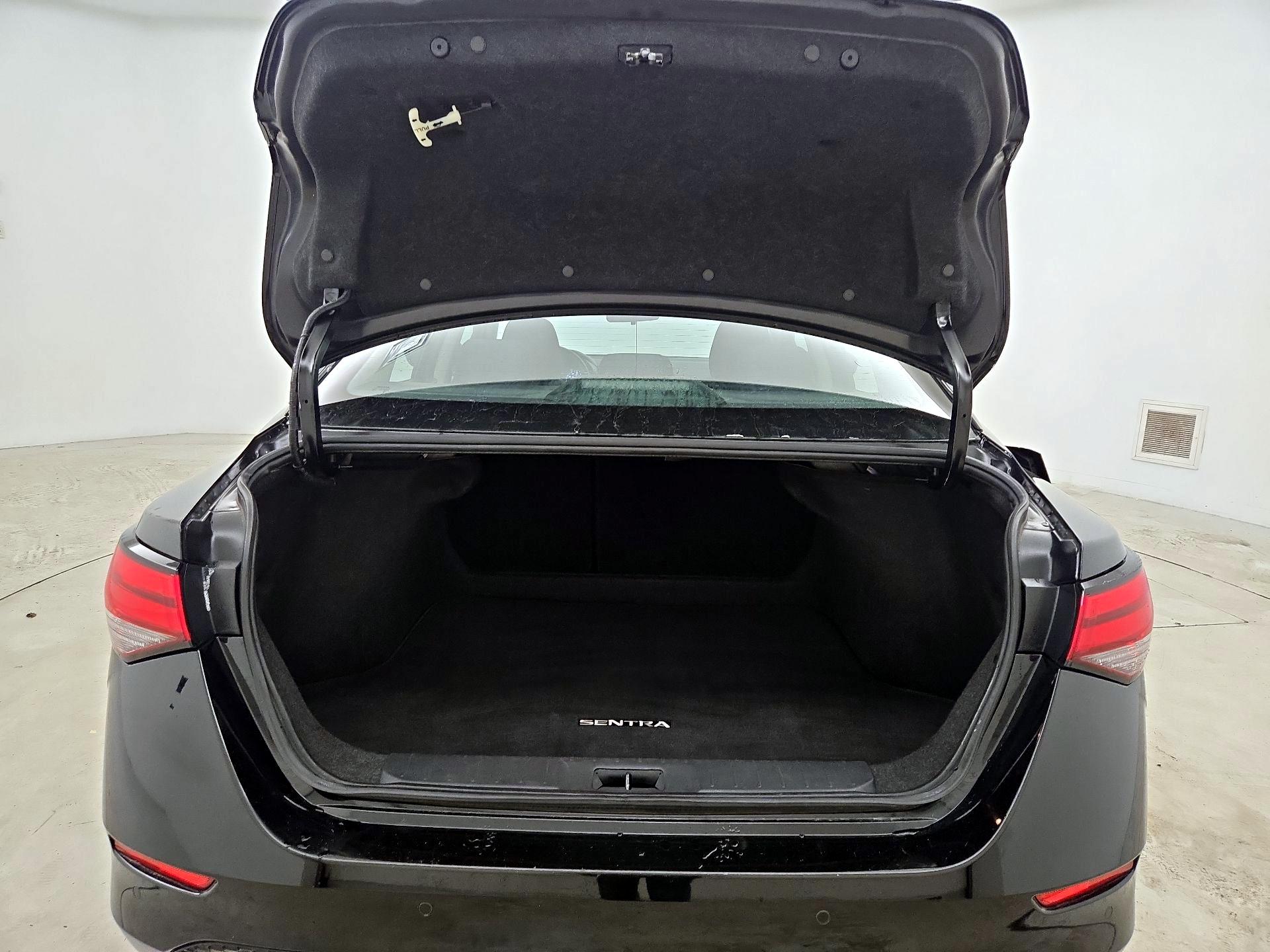 Thumbnail: 2024 Nissan Sentra - 19