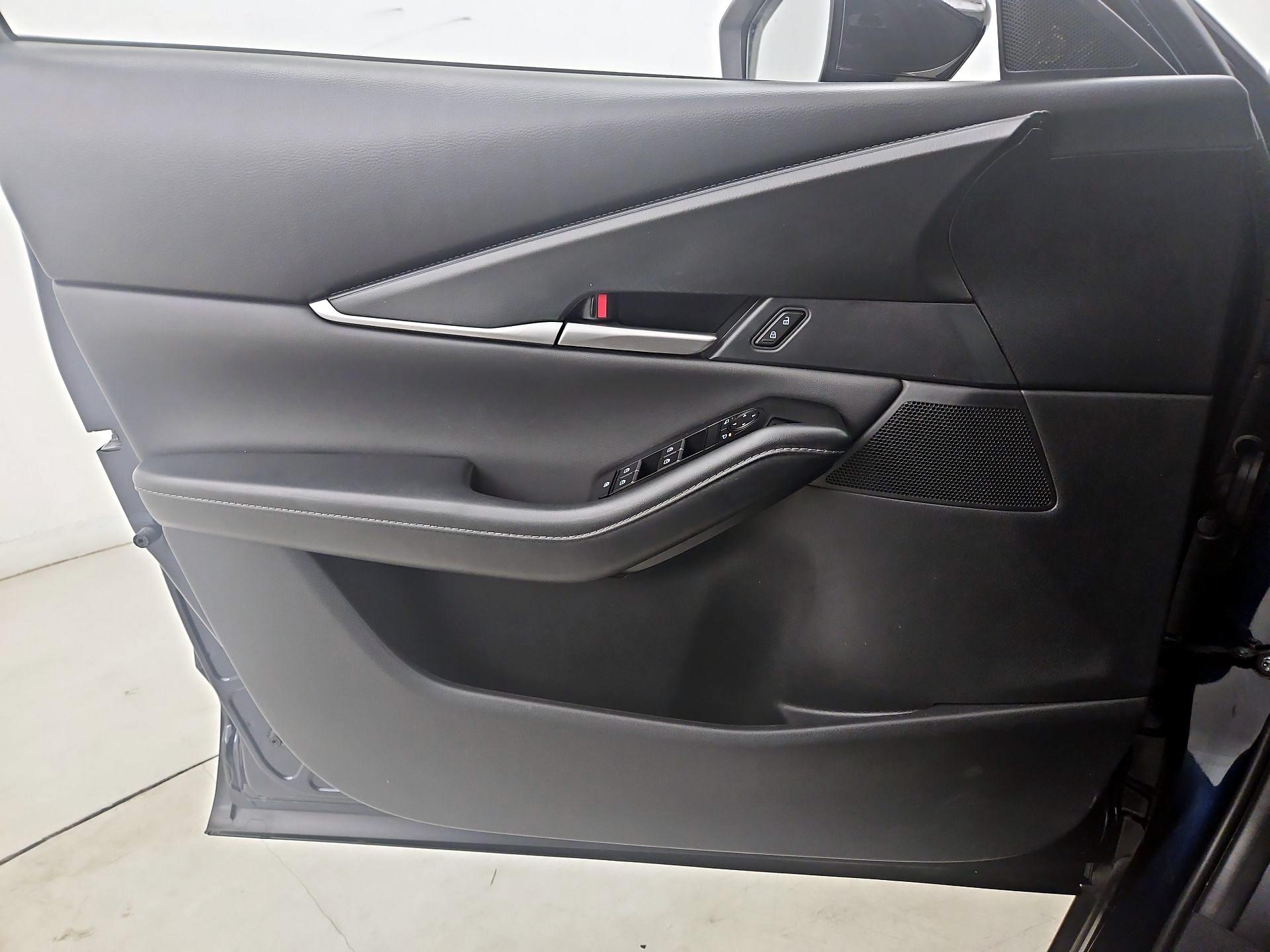 Thumbnail: 2025 Mazda CX-30 - 12