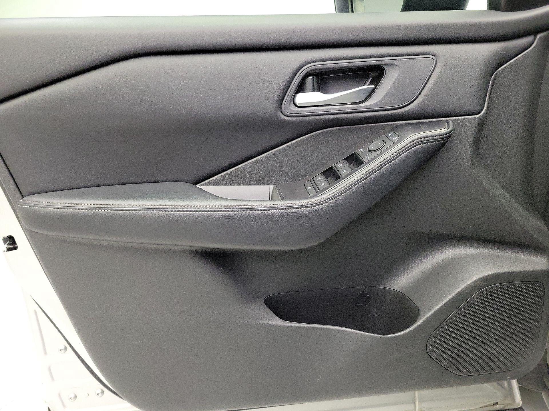 Thumbnail: 2025 Nissan Rogue - 12