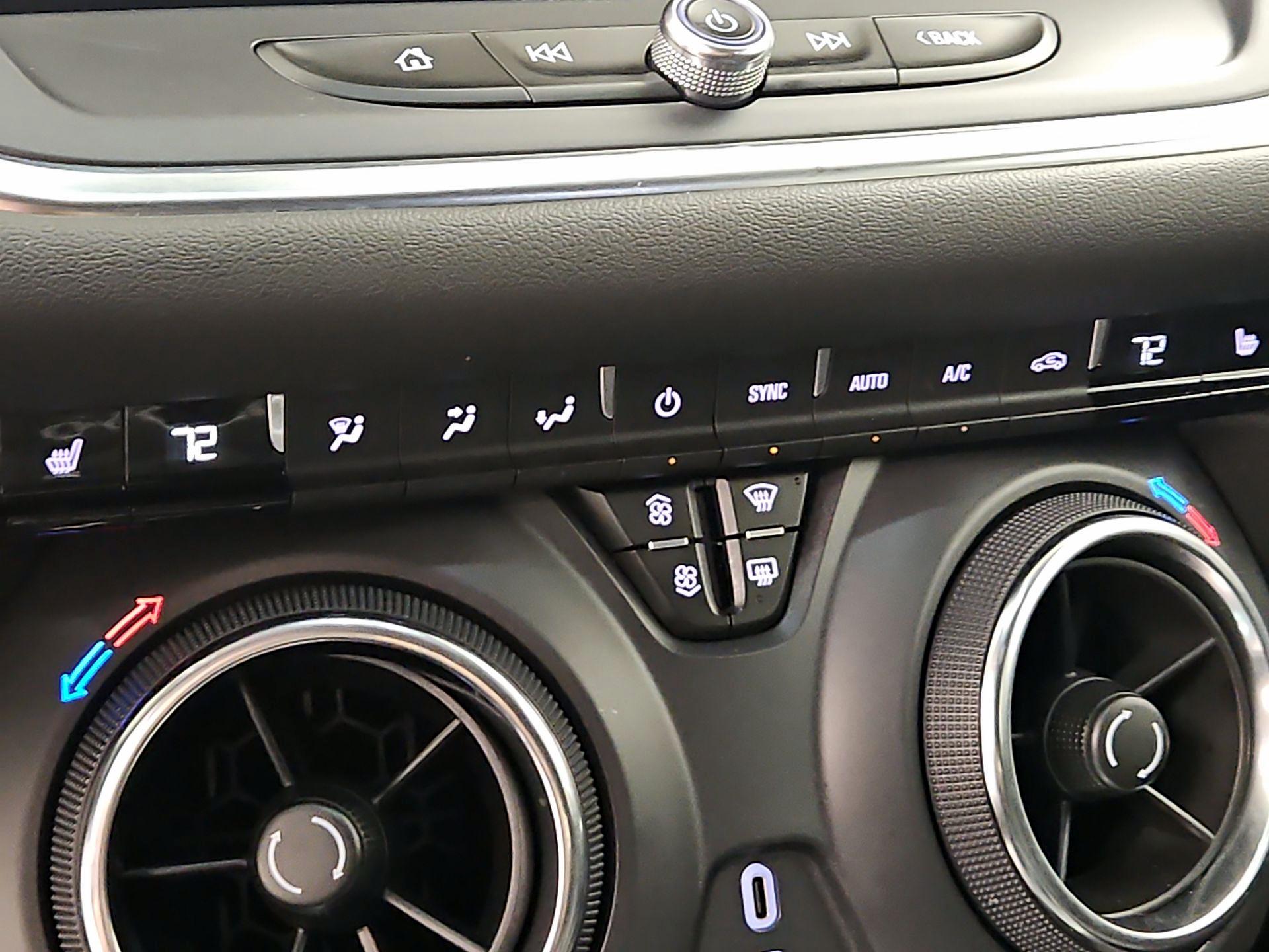 Thumbnail: 2025 Chevrolet Blazer - 16