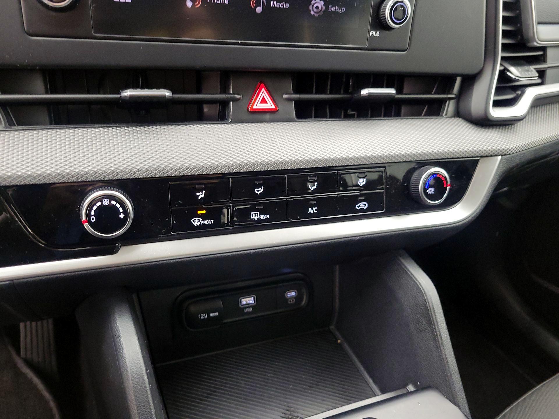 Thumbnail: 2025 Kia Sportage - 16