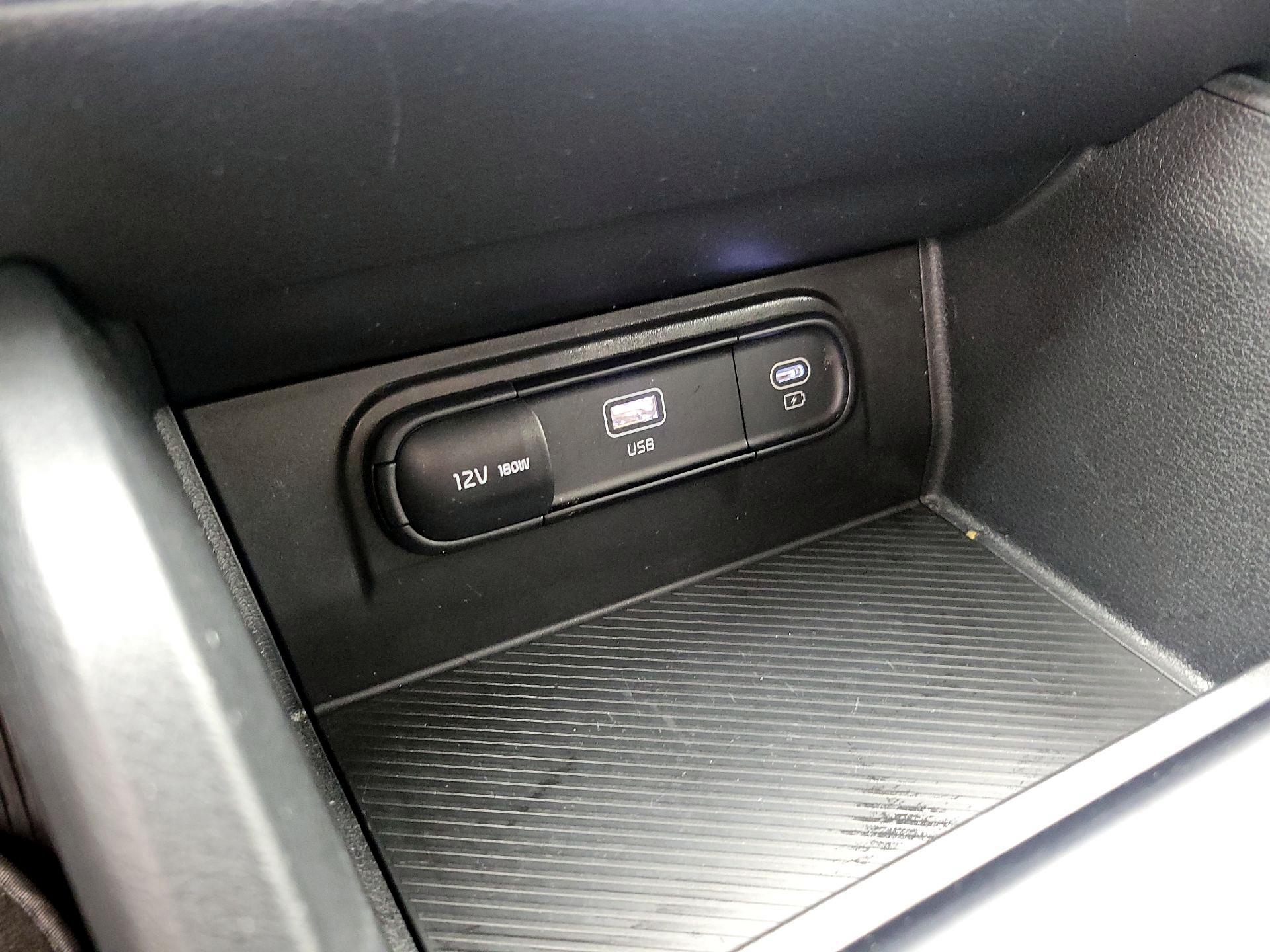 Thumbnail: 2025 Kia Sportage - 18