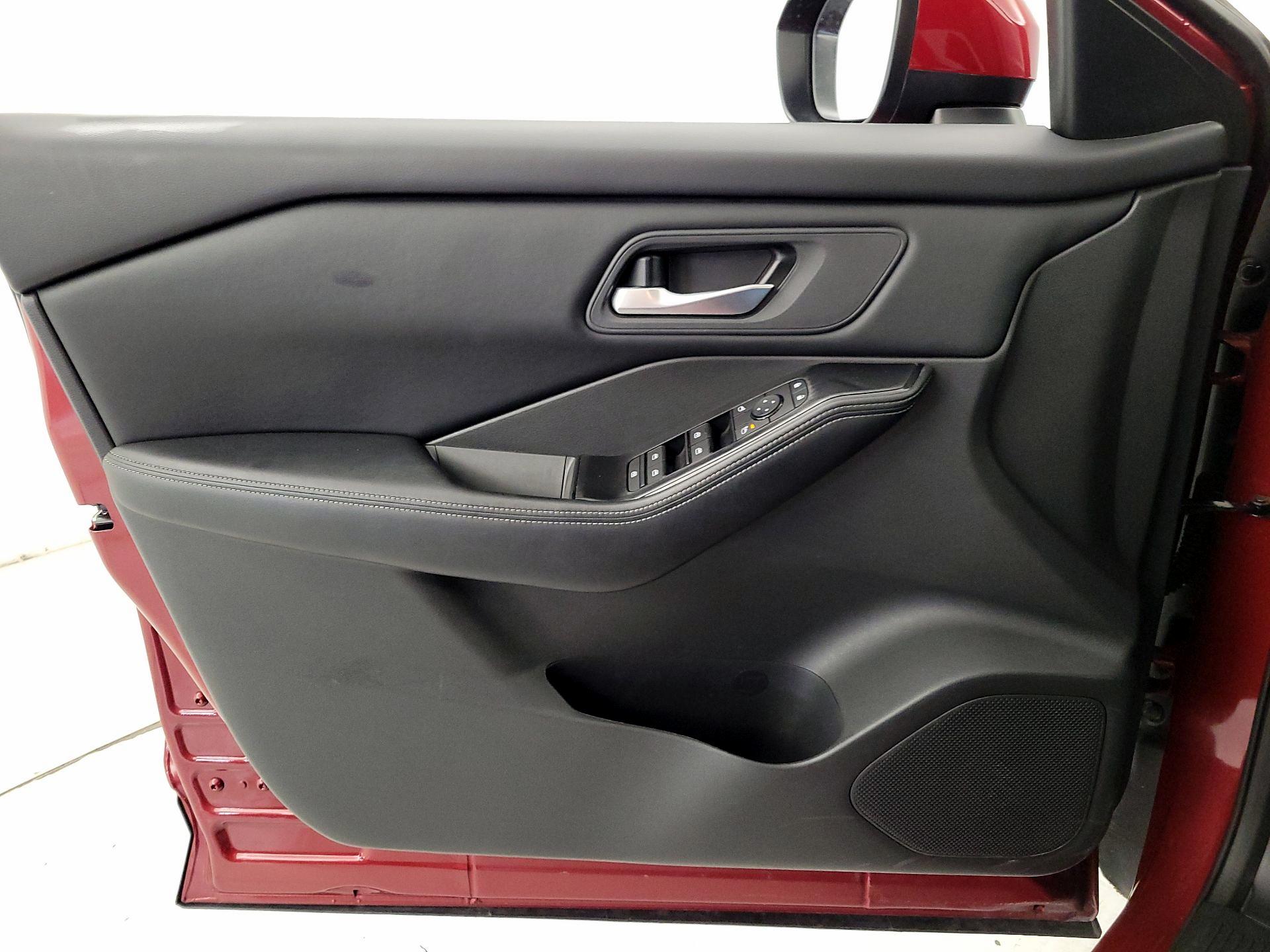 Thumbnail: 2025 Nissan Rogue - 12