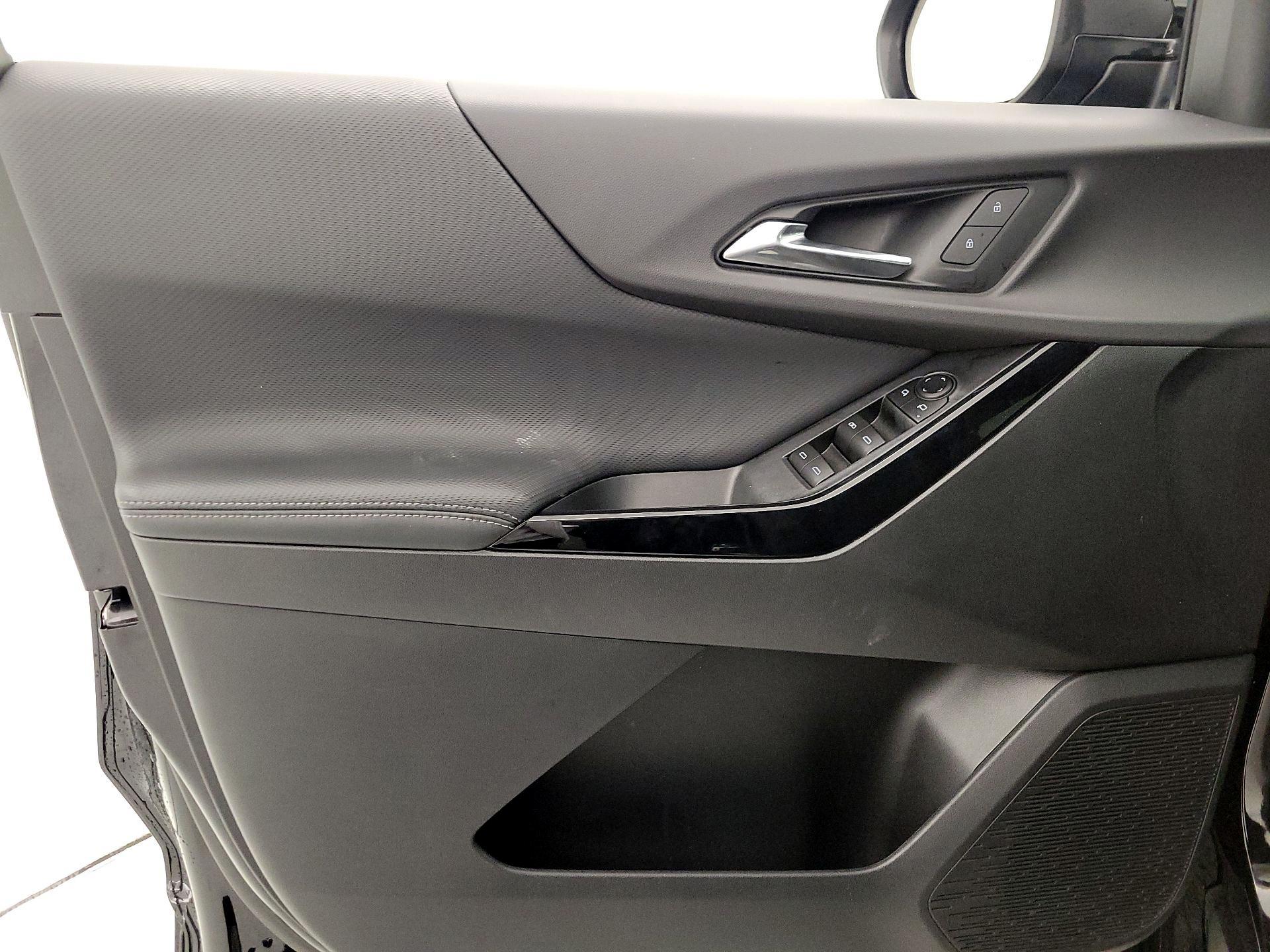 Thumbnail: 2025 Chevrolet Equinox - 12