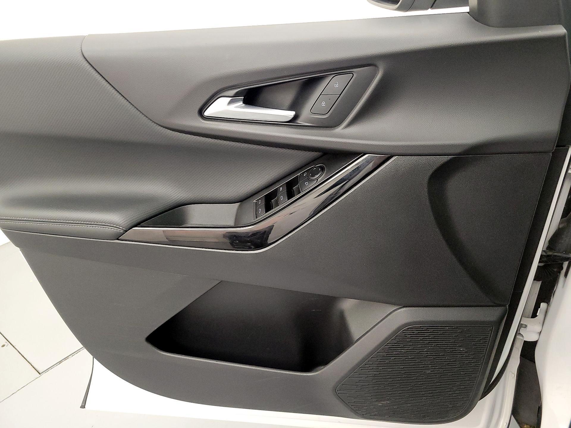 Thumbnail: 2025 Chevrolet Equinox - 12