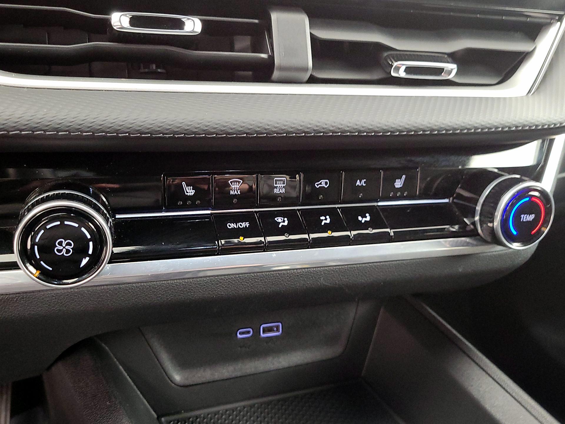 Thumbnail: 2025 Chevrolet Equinox - 16