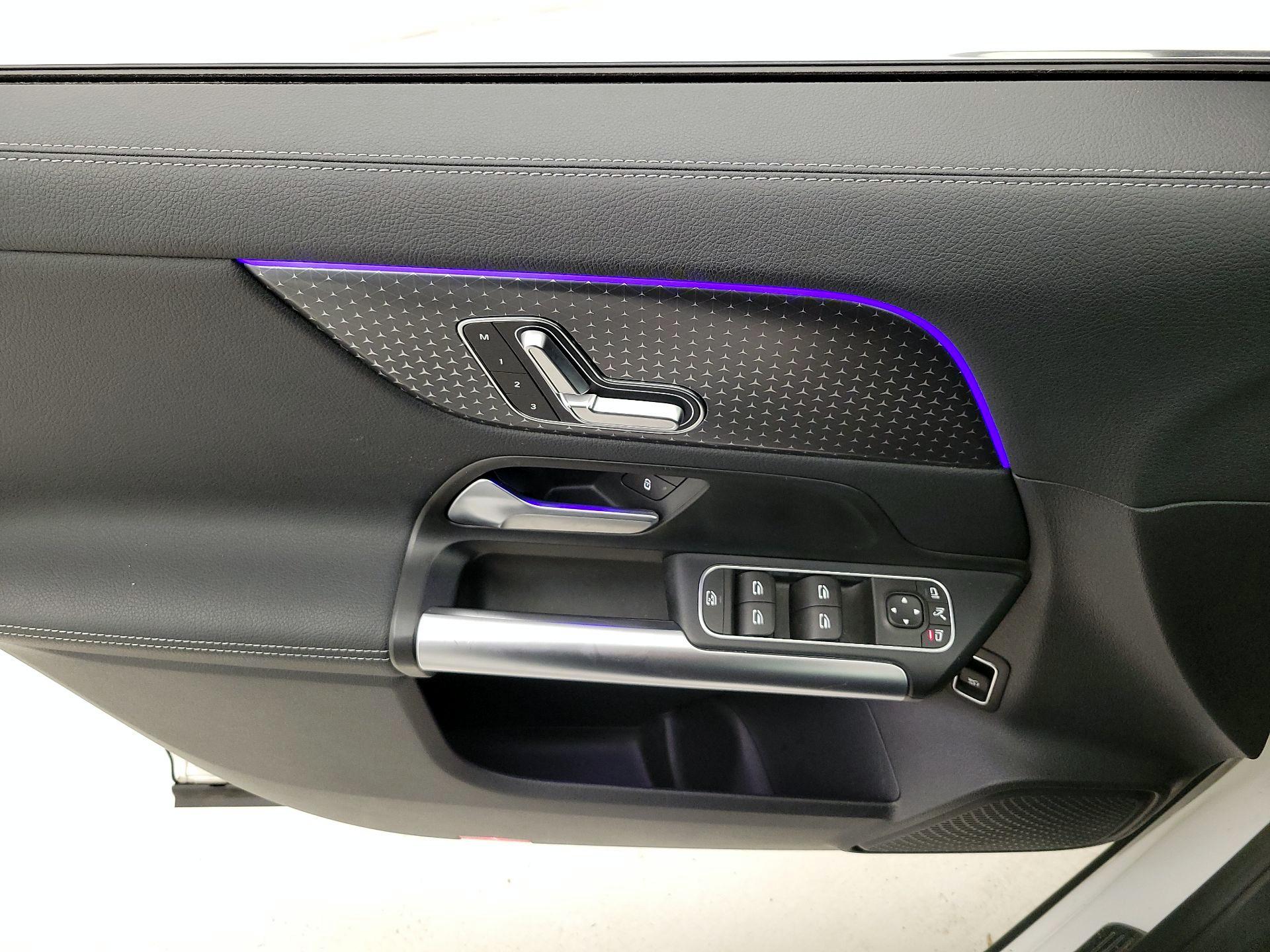 Thumbnail: 2025 Mercedes-Benz GLA - 12