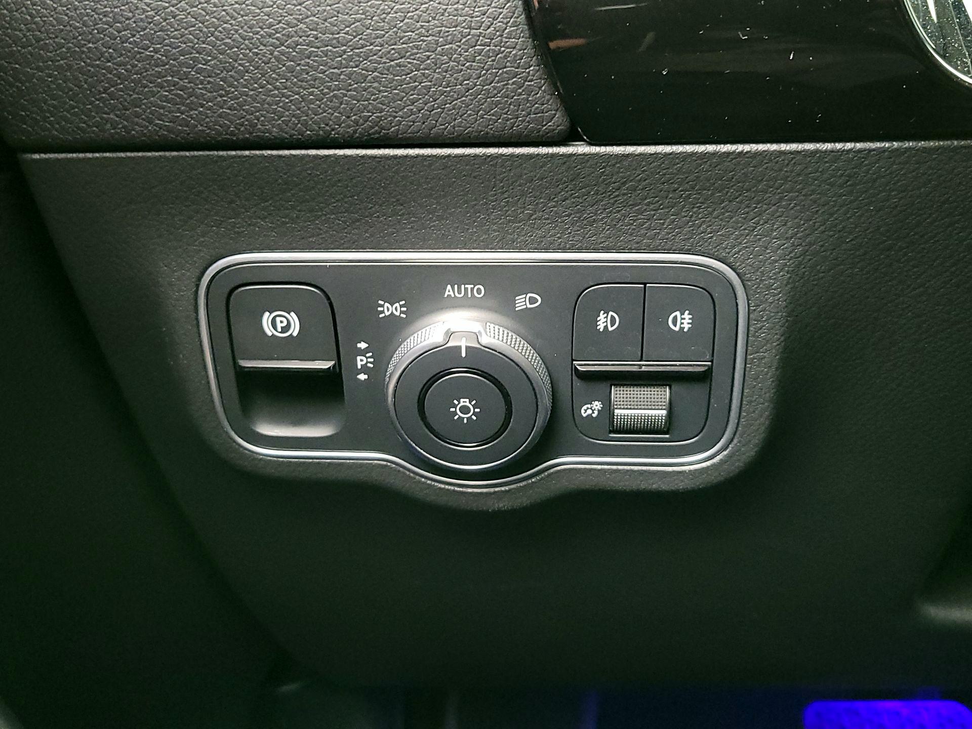 Thumbnail: 2025 Mercedes-Benz GLA - 13