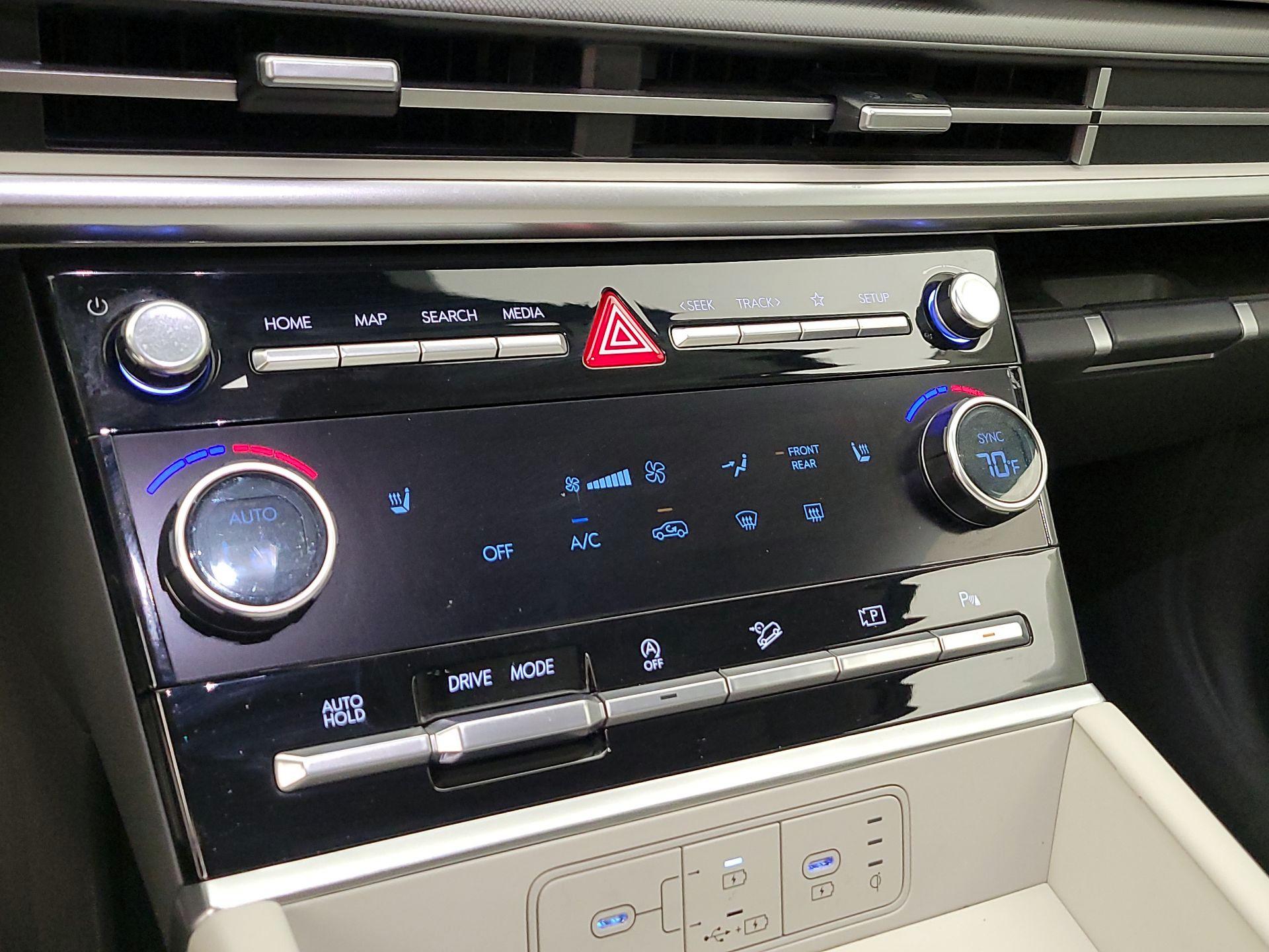 Thumbnail: 2025 Hyundai Santa Fe - 16