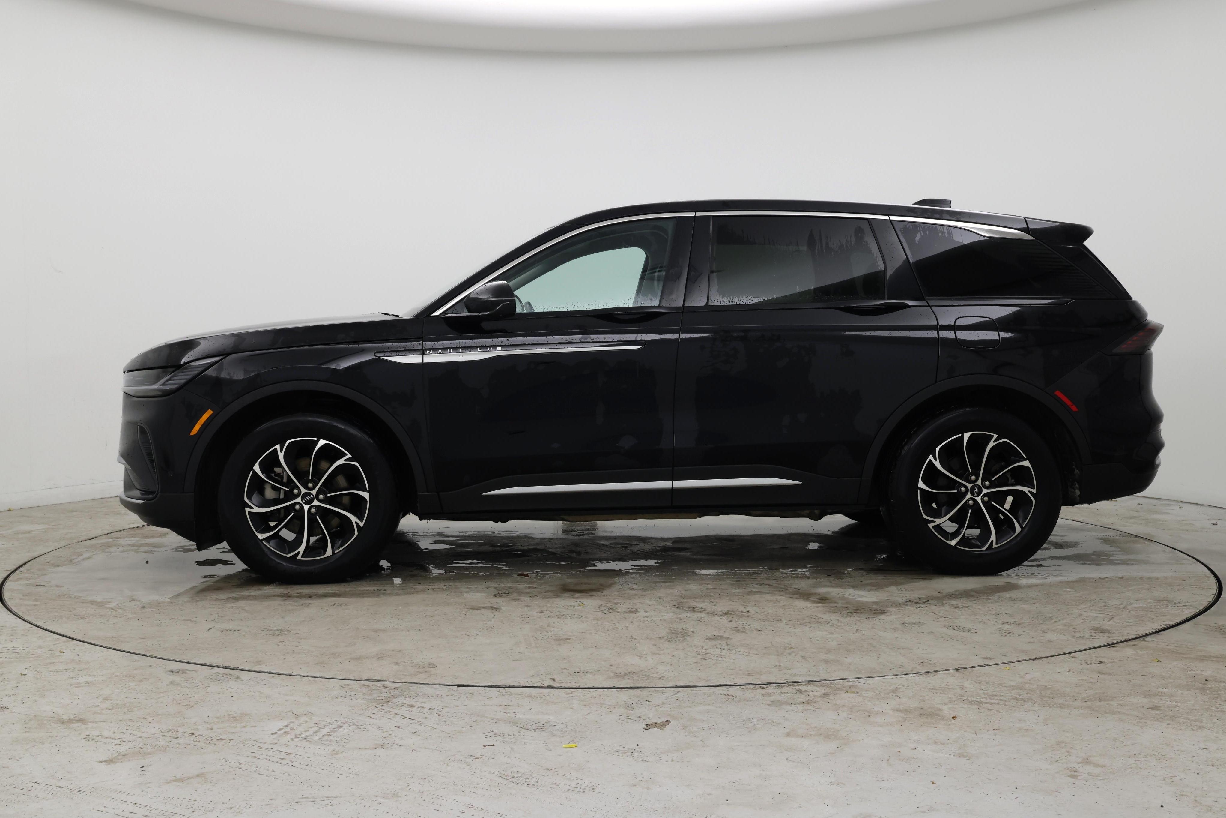 Thumbnail: 2024 Lincoln Nautilus - 3