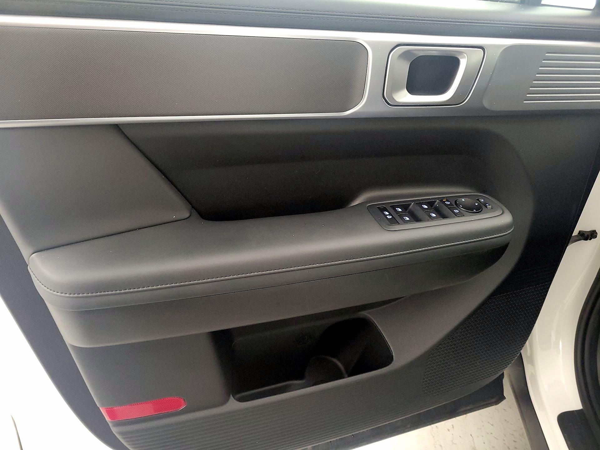 Thumbnail: 2025 Hyundai Santa Fe - 12