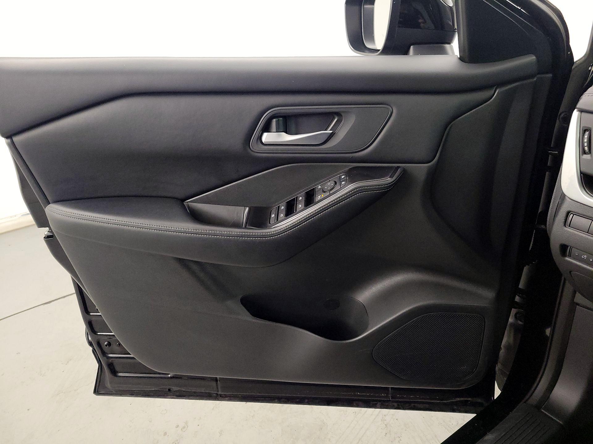 Thumbnail: 2025 Nissan Rogue - 12