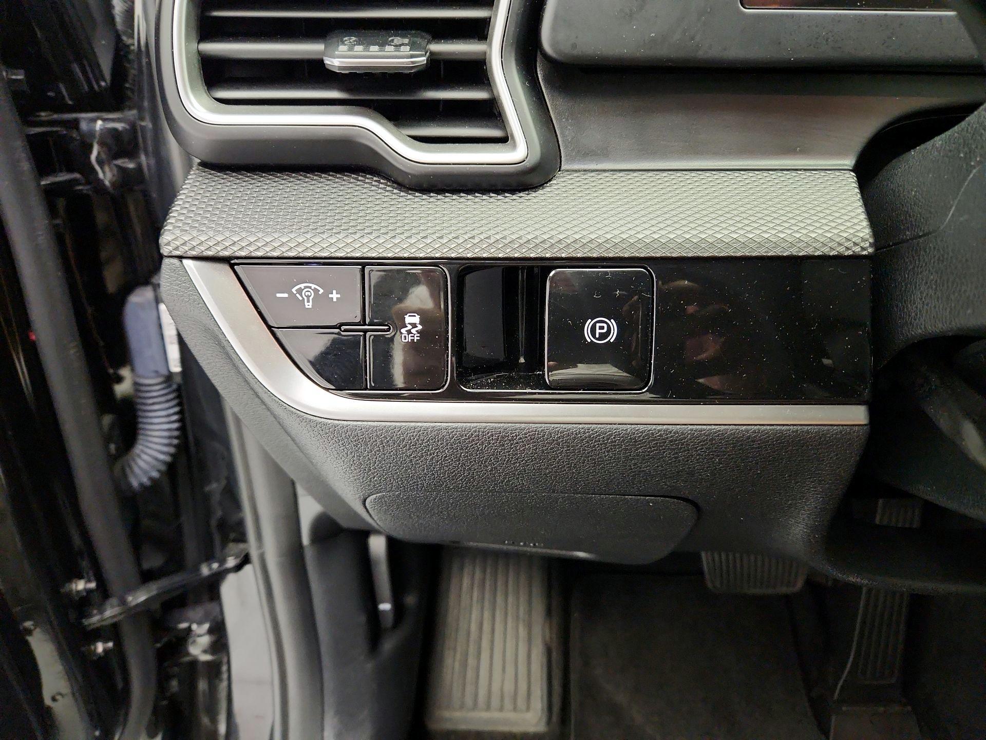 Thumbnail: 2025 Kia Sportage - 13