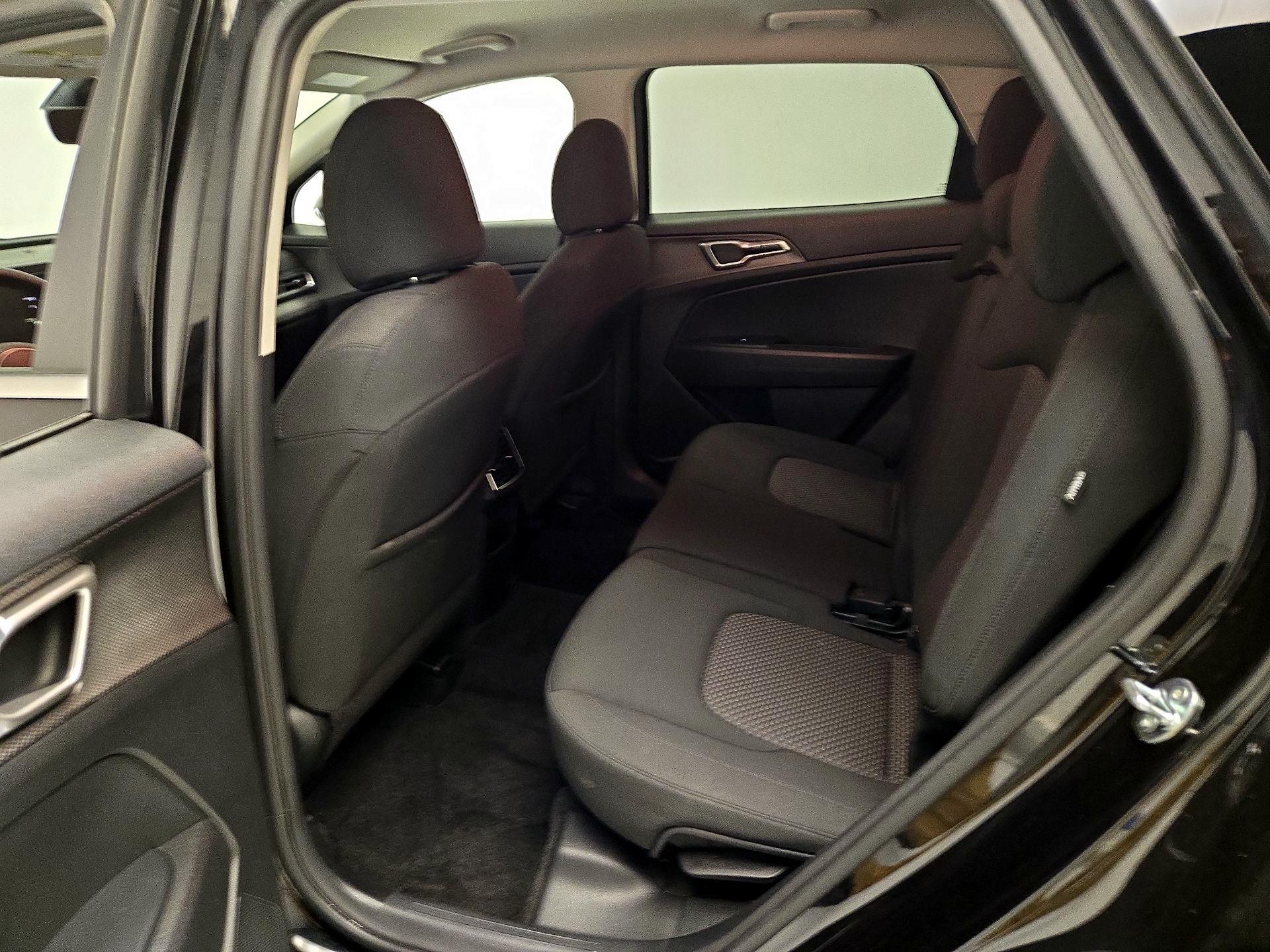 Thumbnail: 2025 Kia Sportage - 19