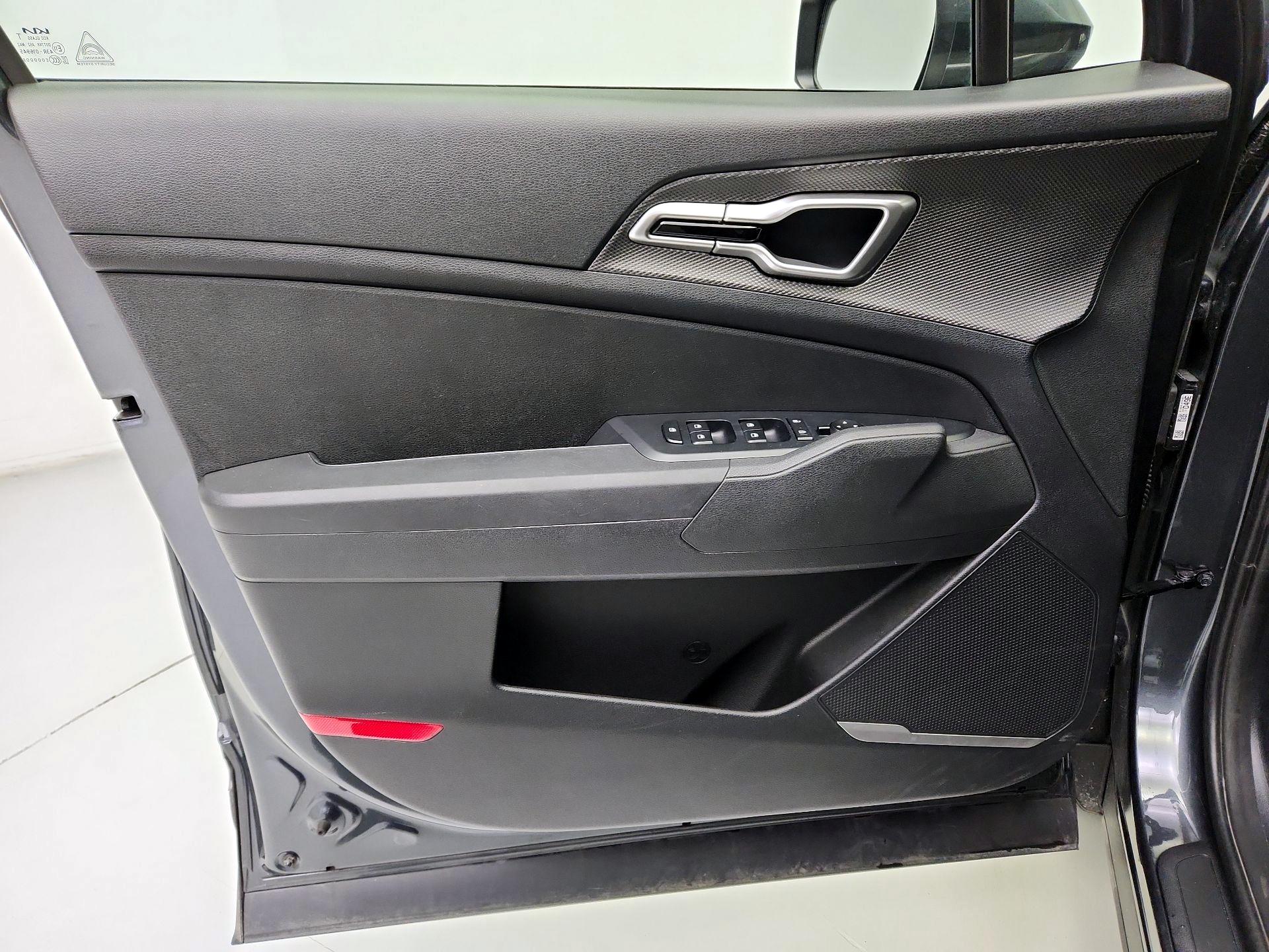 Thumbnail: 2025 Kia Sportage - 12