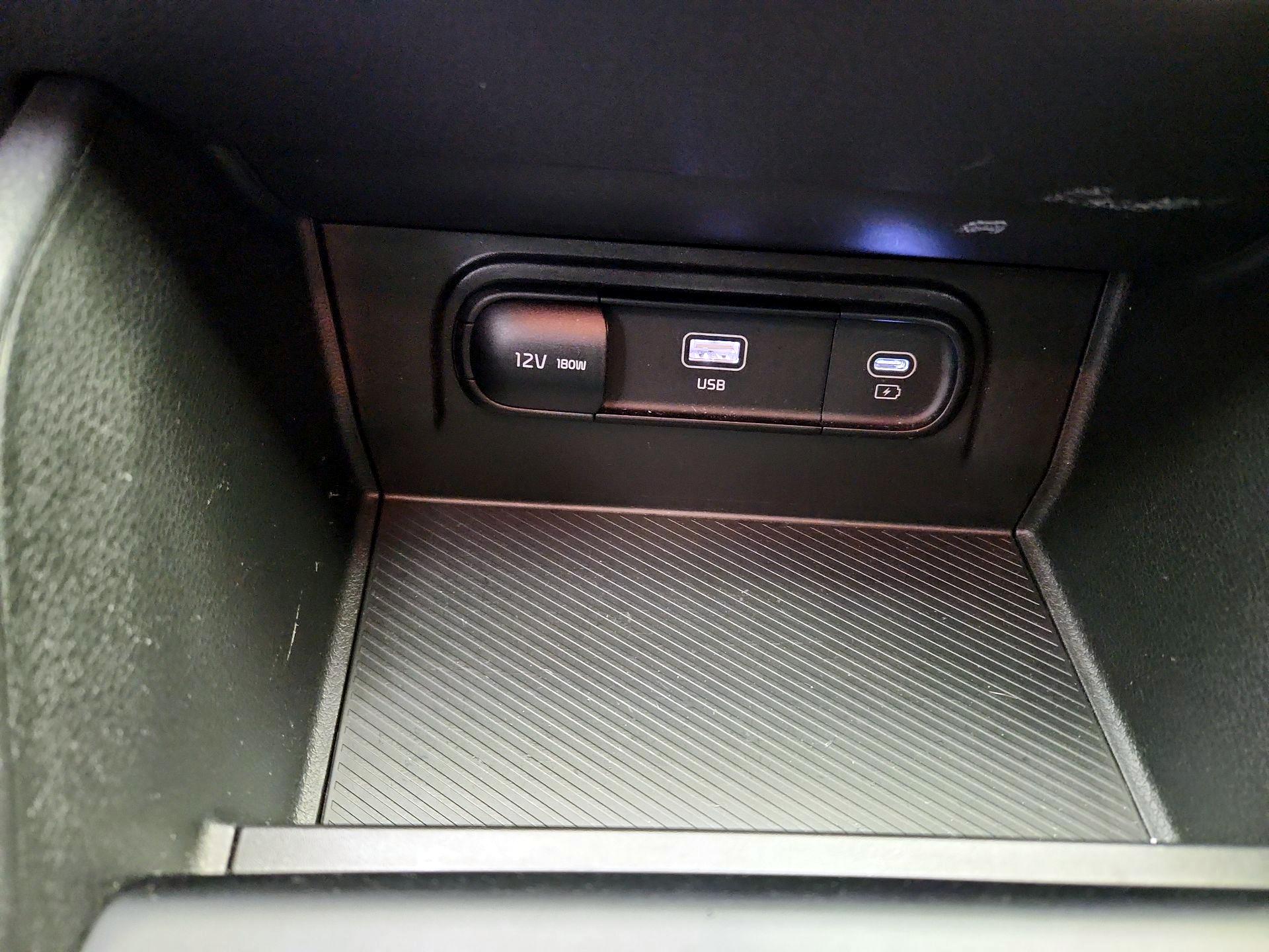 Thumbnail: 2025 Kia Sportage - 18