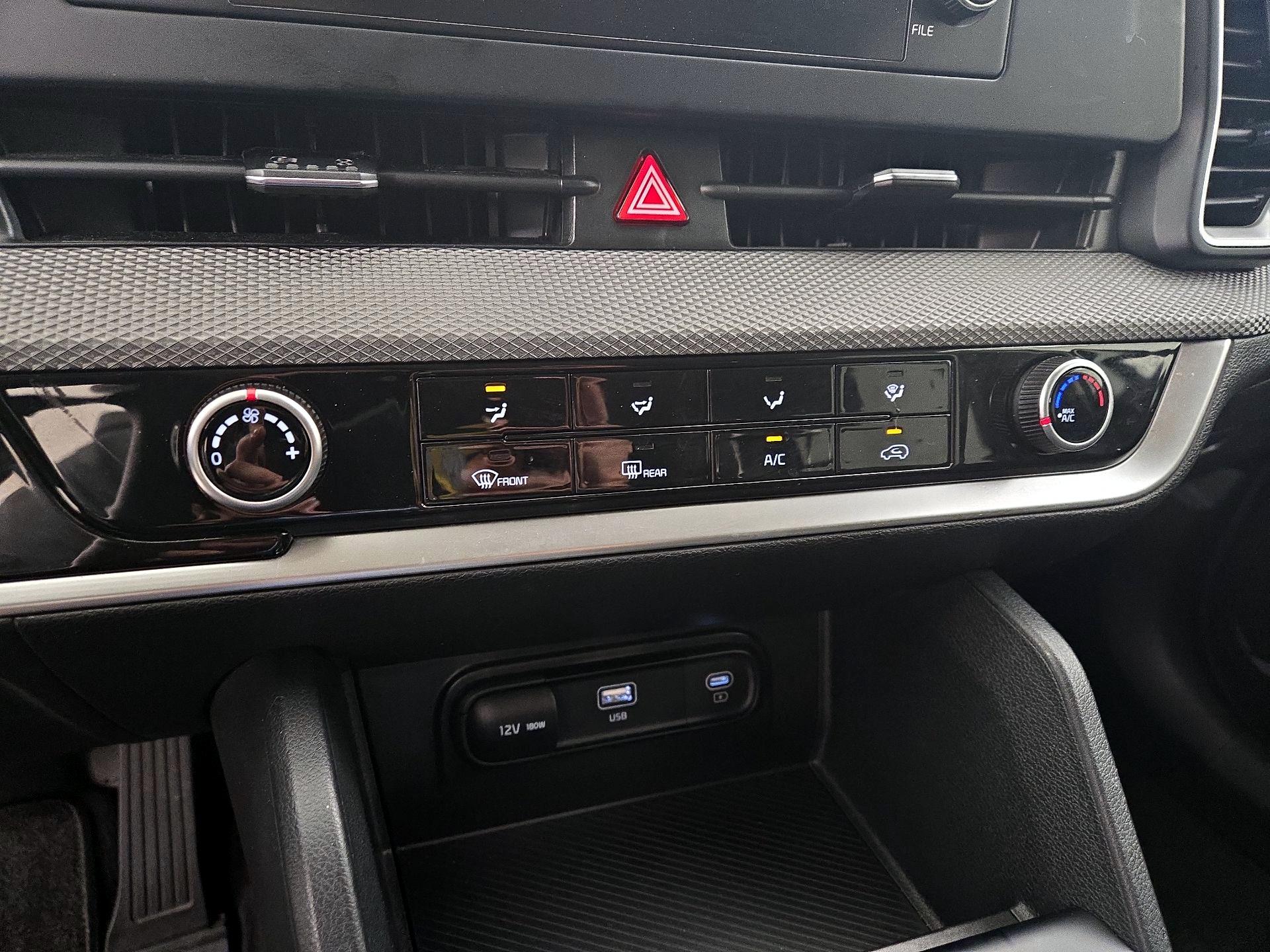 Thumbnail: 2025 Kia Sportage - 16