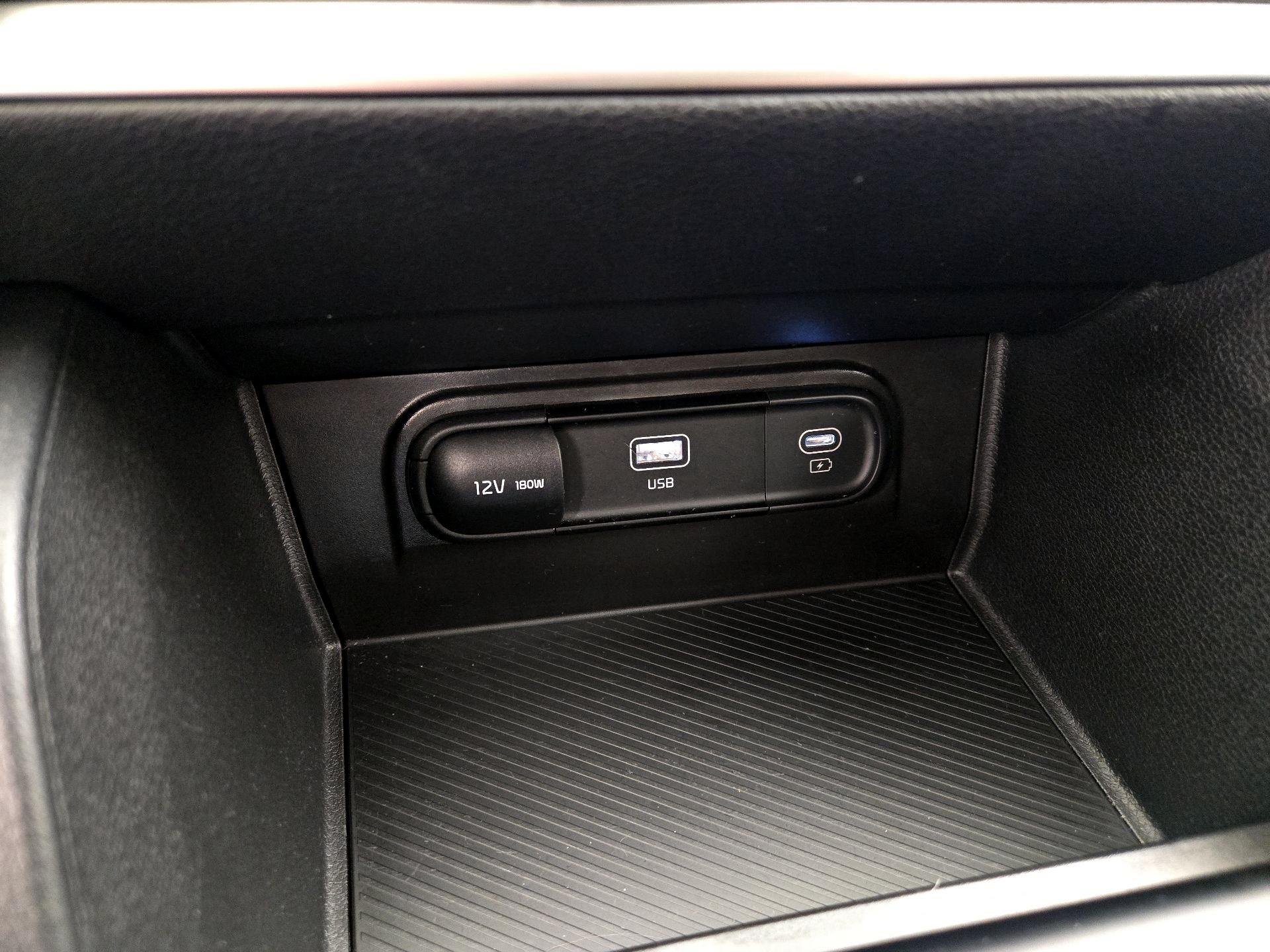 Thumbnail: 2025 Kia Sportage - 18