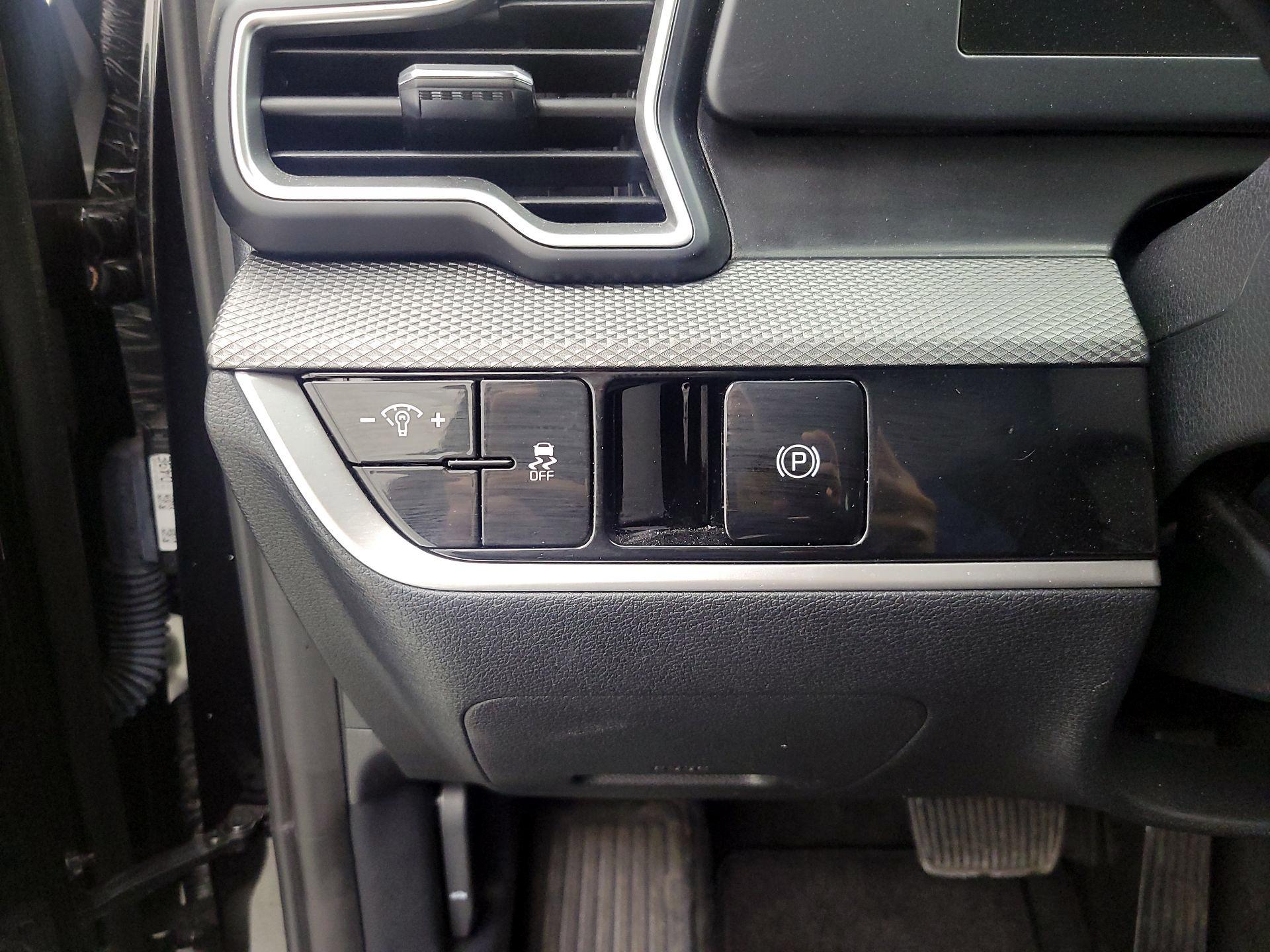 Thumbnail: 2025 Kia Sportage - 13