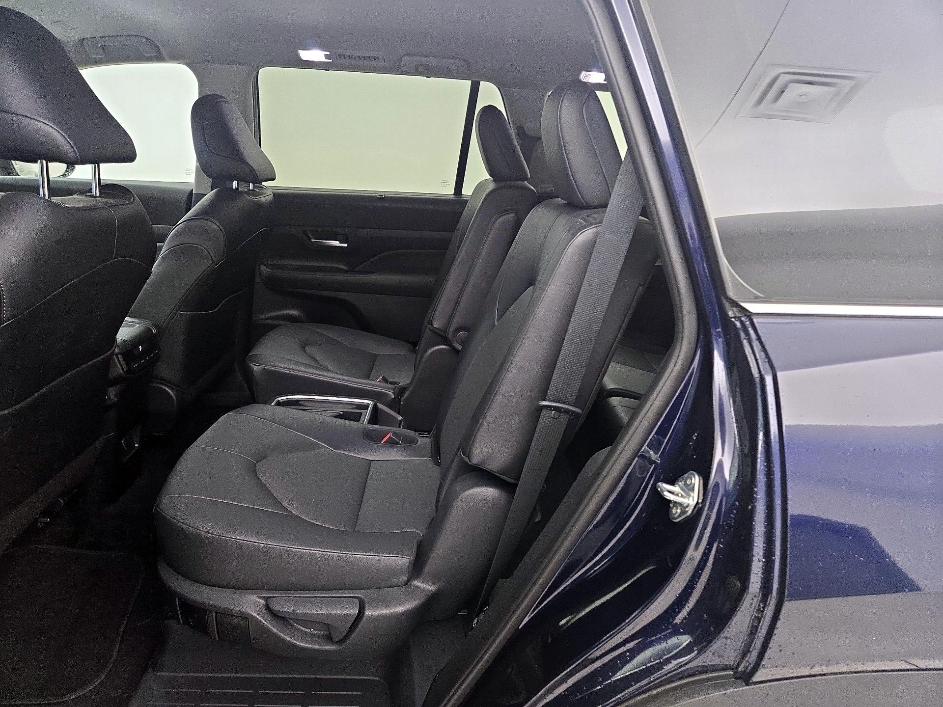 Thumbnail: 2025 Toyota Grand Highlander - 19