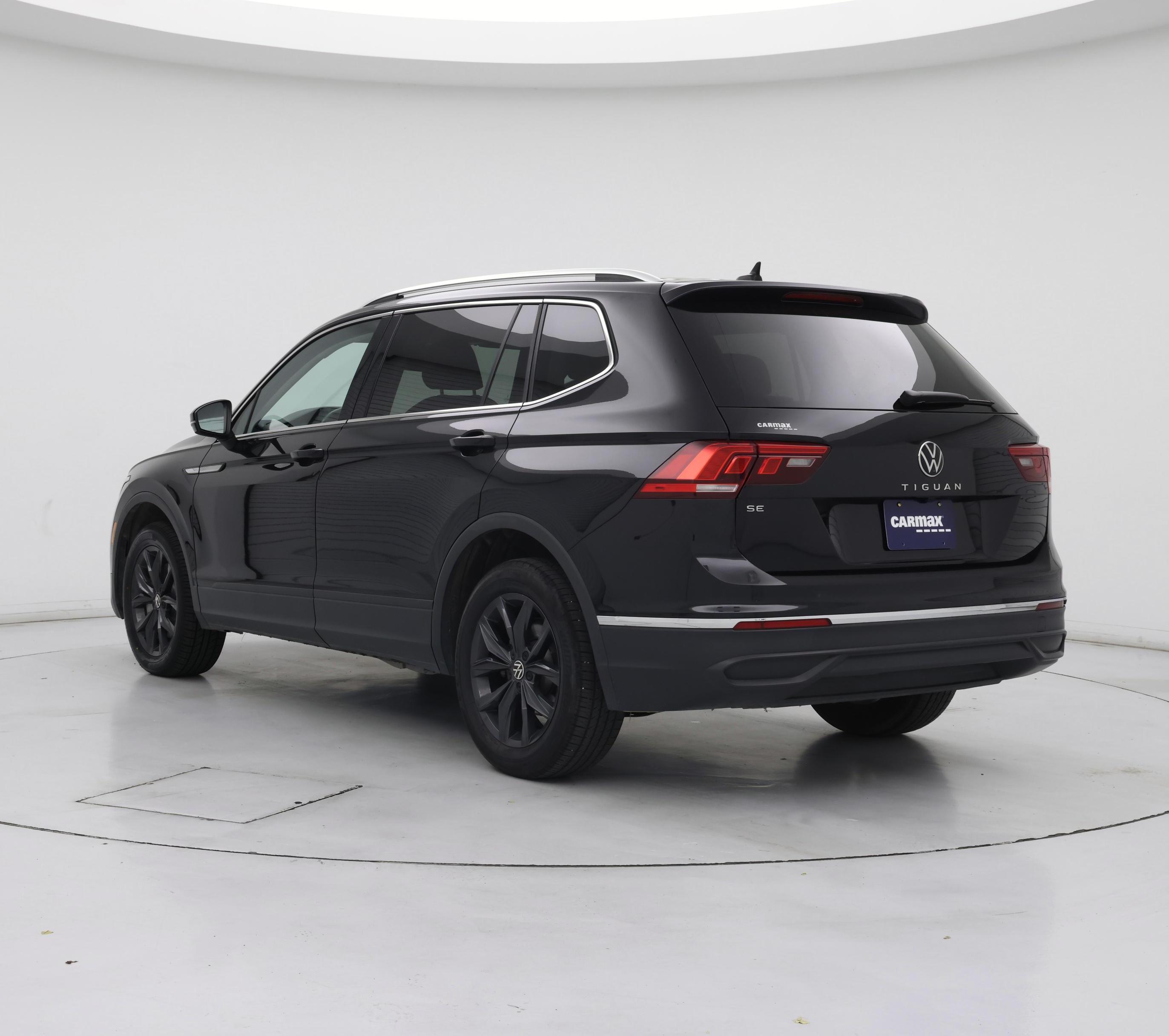 Thumbnail: 2024 Volkswagen Tiguan - 2