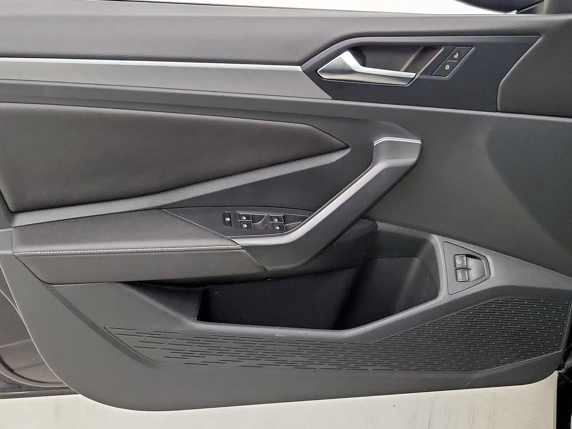 Thumbnail: 2024 Volkswagen Jetta - 12