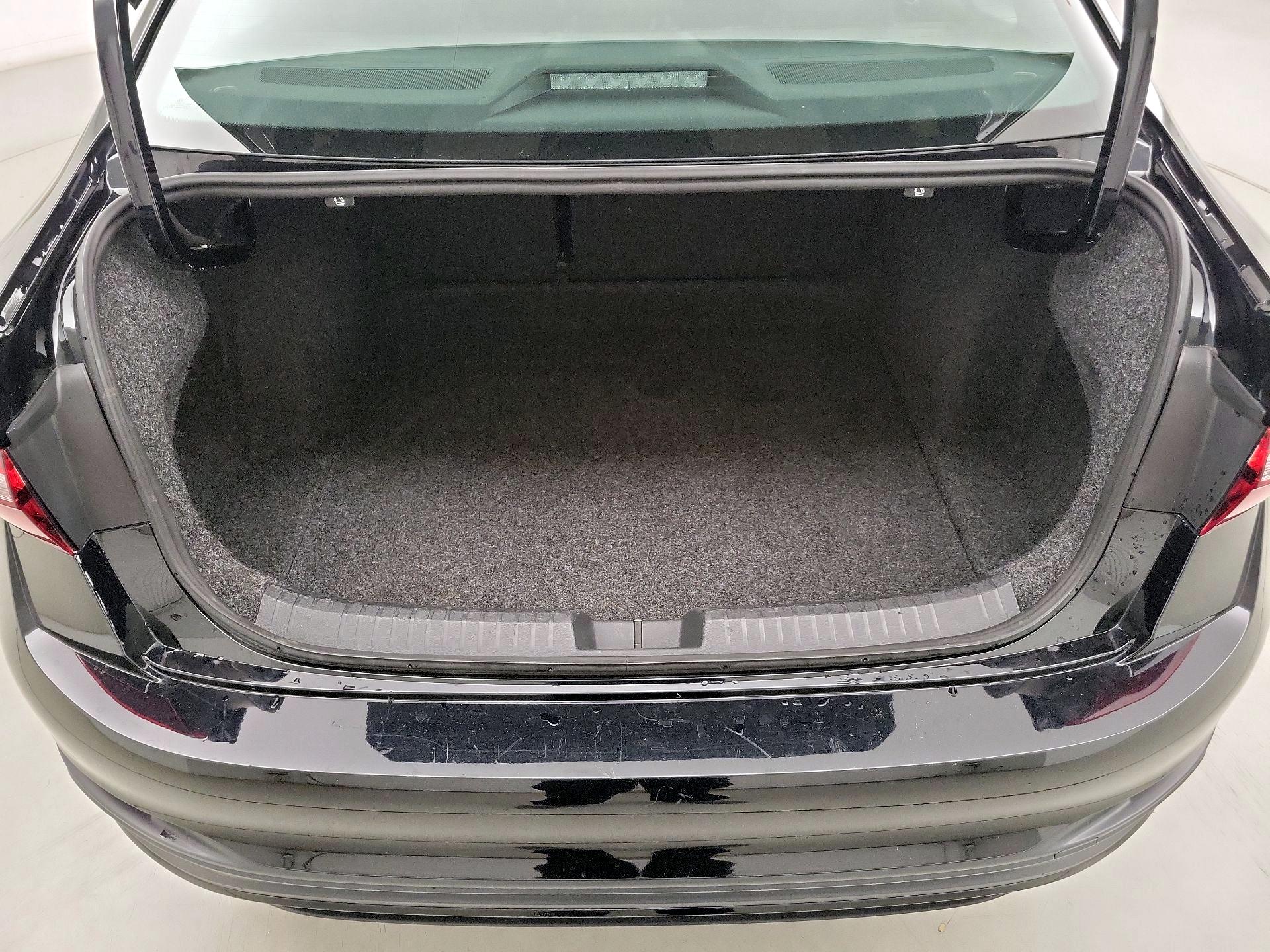 Thumbnail: 2024 Volkswagen Jetta - 20