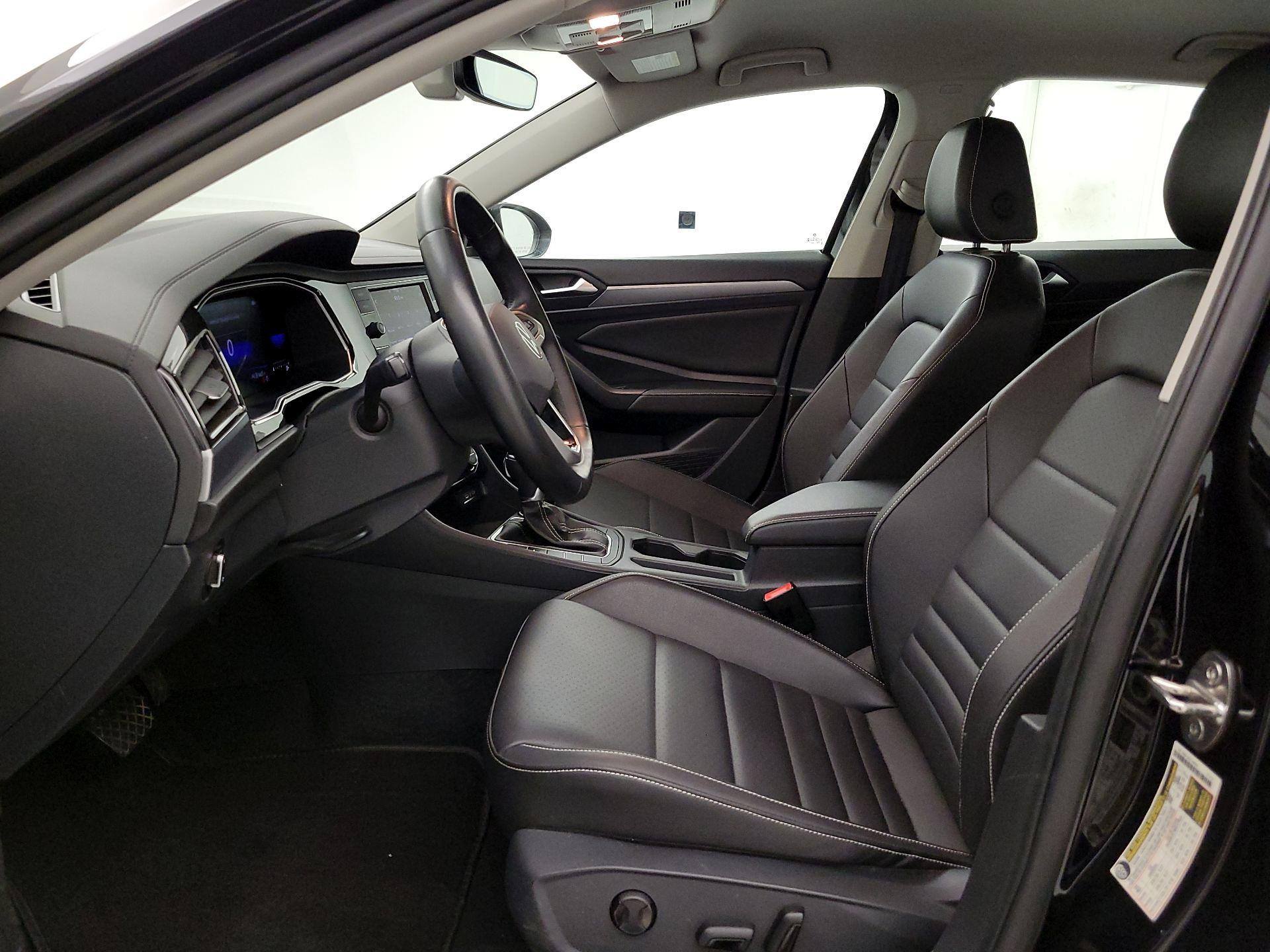 Thumbnail: 2024 Volkswagen Jetta - 11