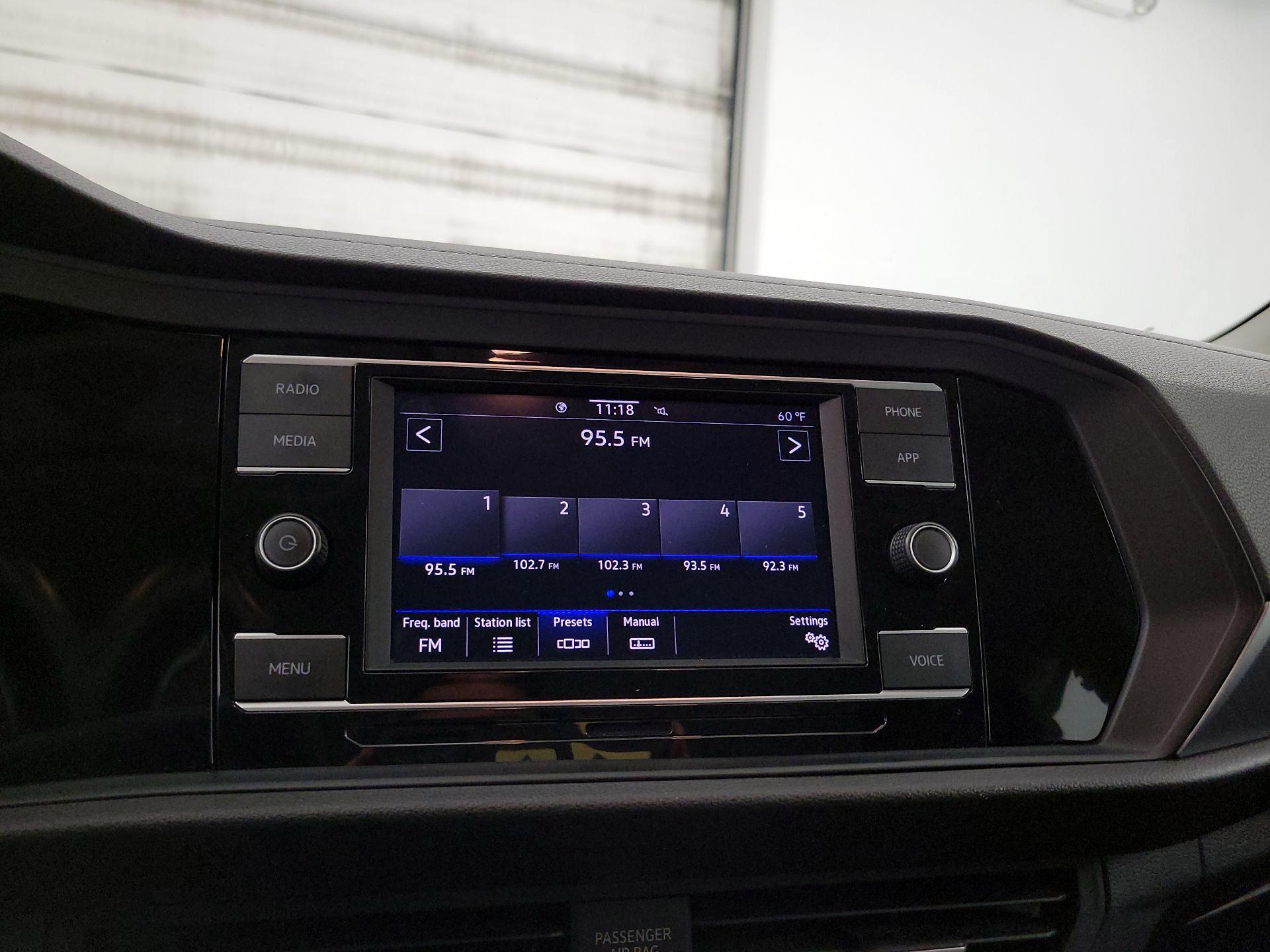 Thumbnail: 2024 Volkswagen Jetta - 15