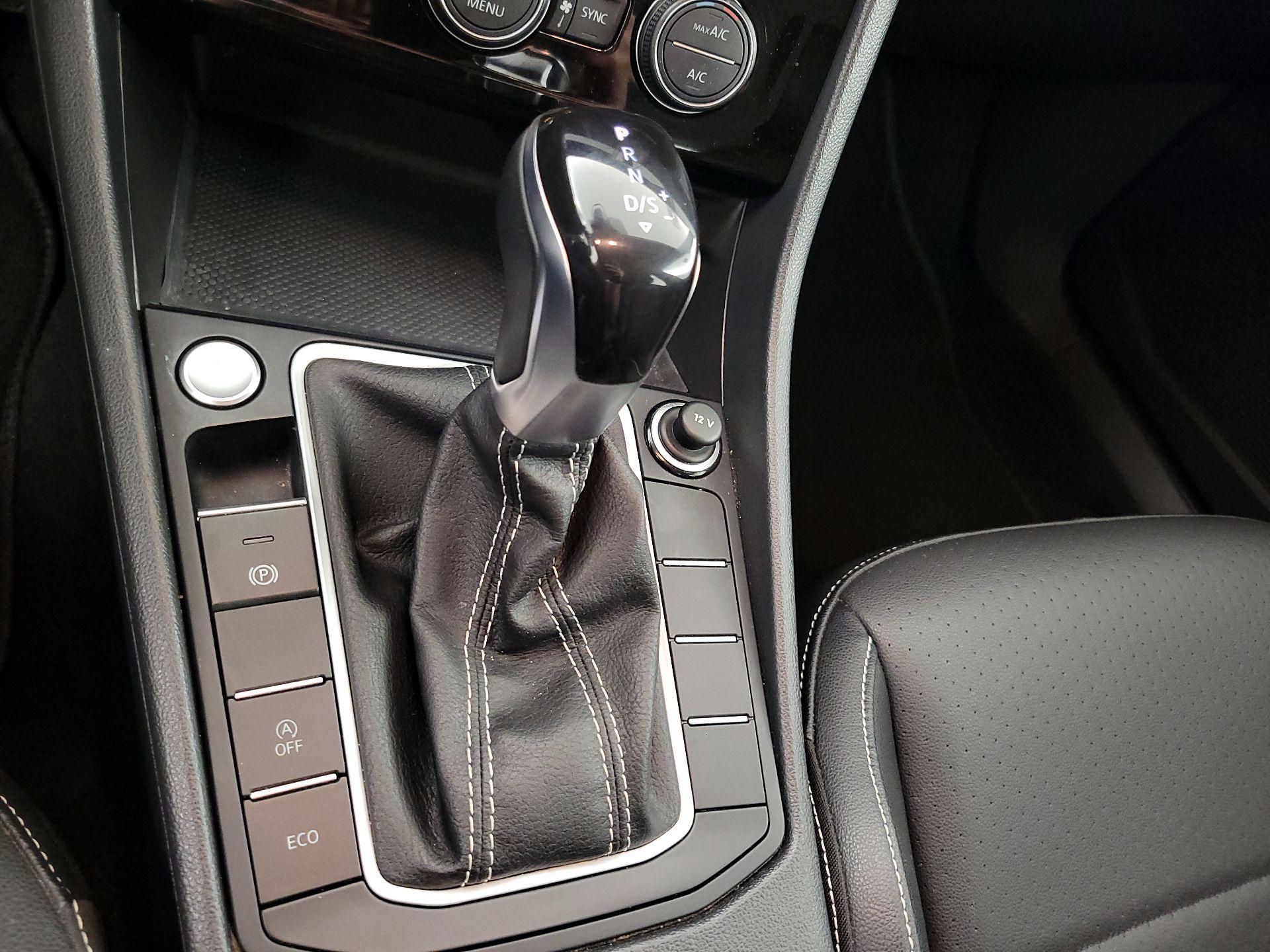 Thumbnail: 2024 Volkswagen Jetta - 17