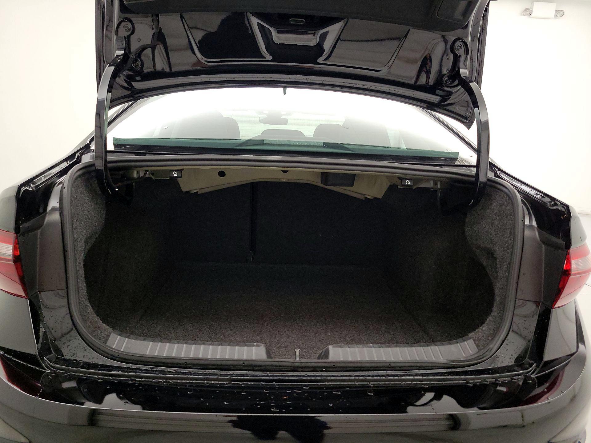 Thumbnail: 2024 Volkswagen Jetta - 20