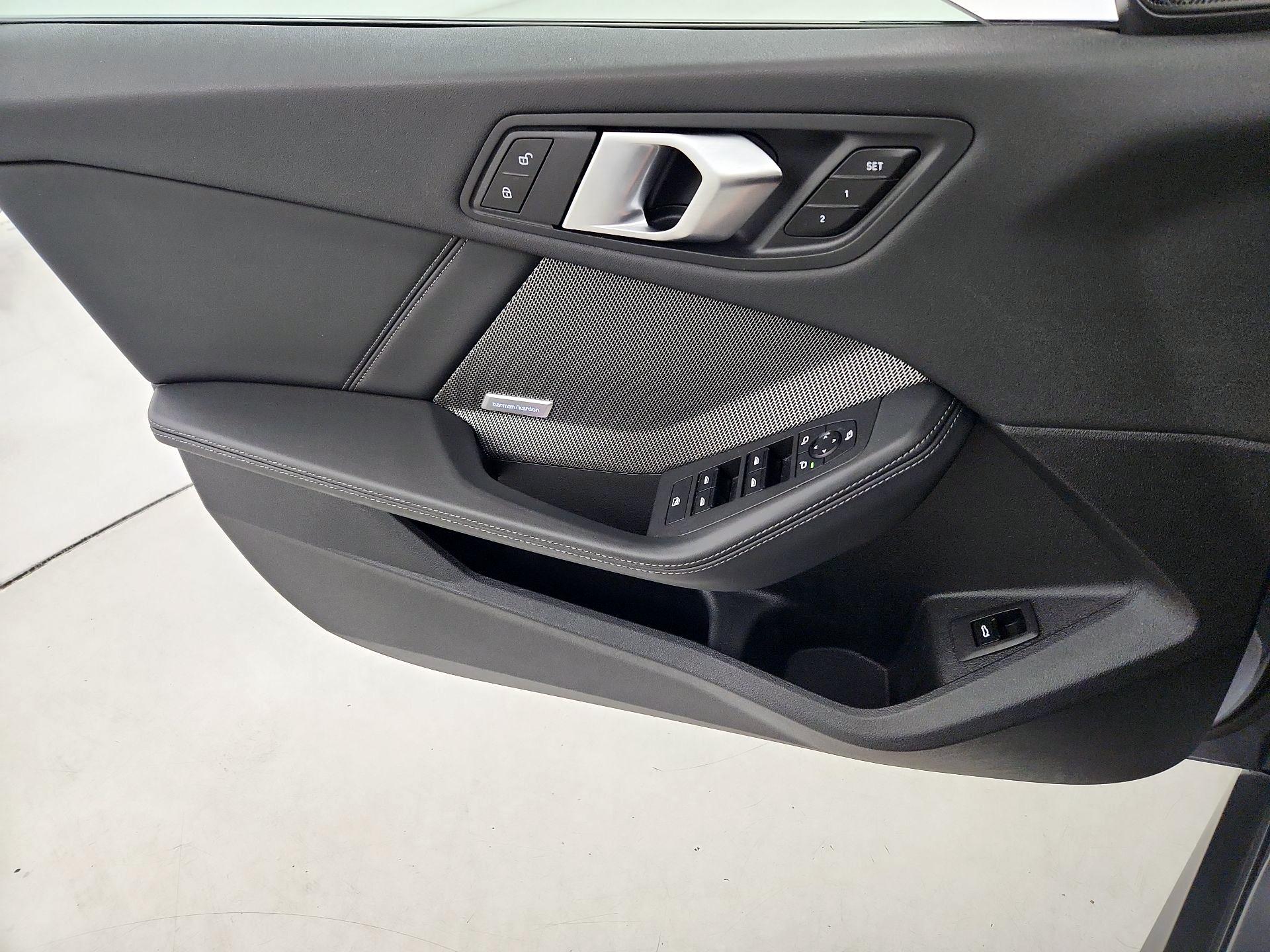 Thumbnail: 2025 BMW 2 Series - 12