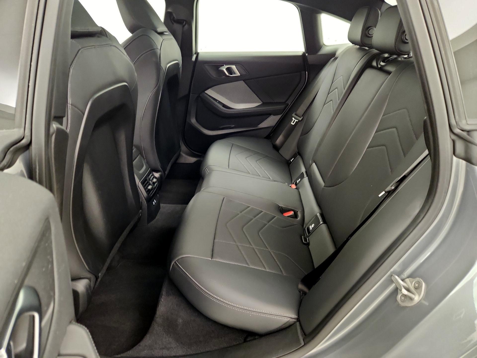 Thumbnail: 2025 BMW 2 Series - 19