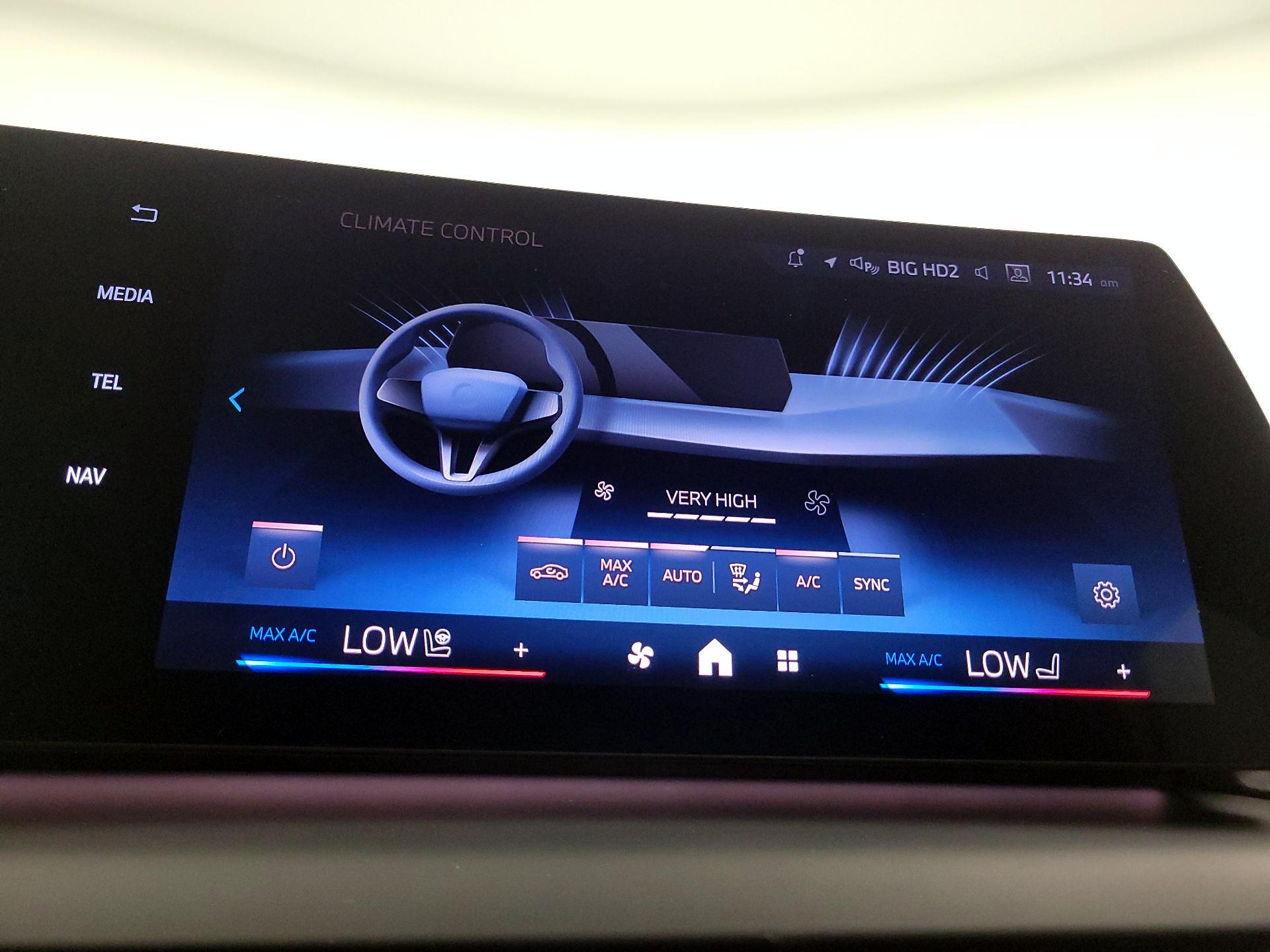 Thumbnail: 2025 BMW 2 Series - 16