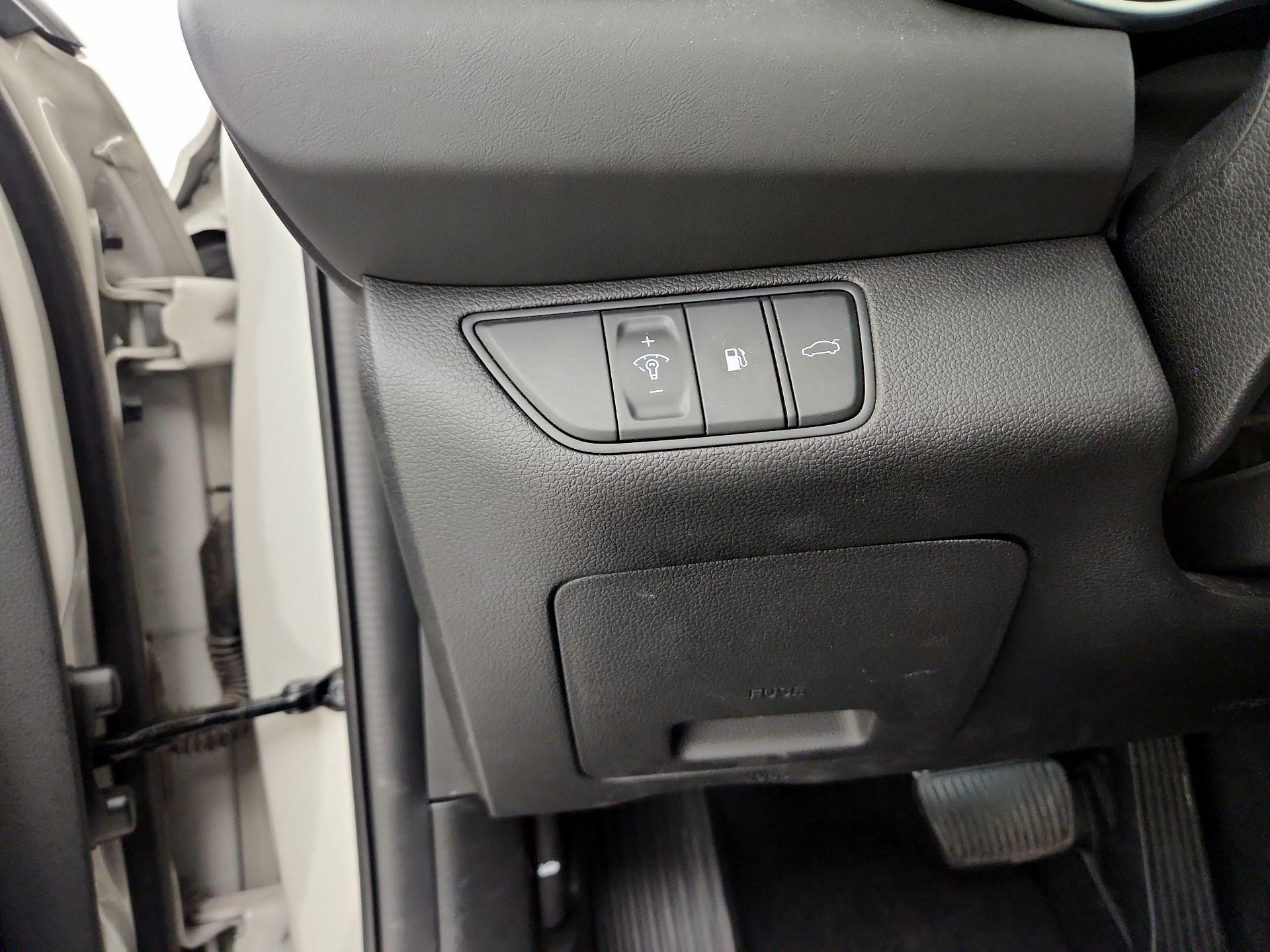 Thumbnail: 2025 Genesis G70 - 11