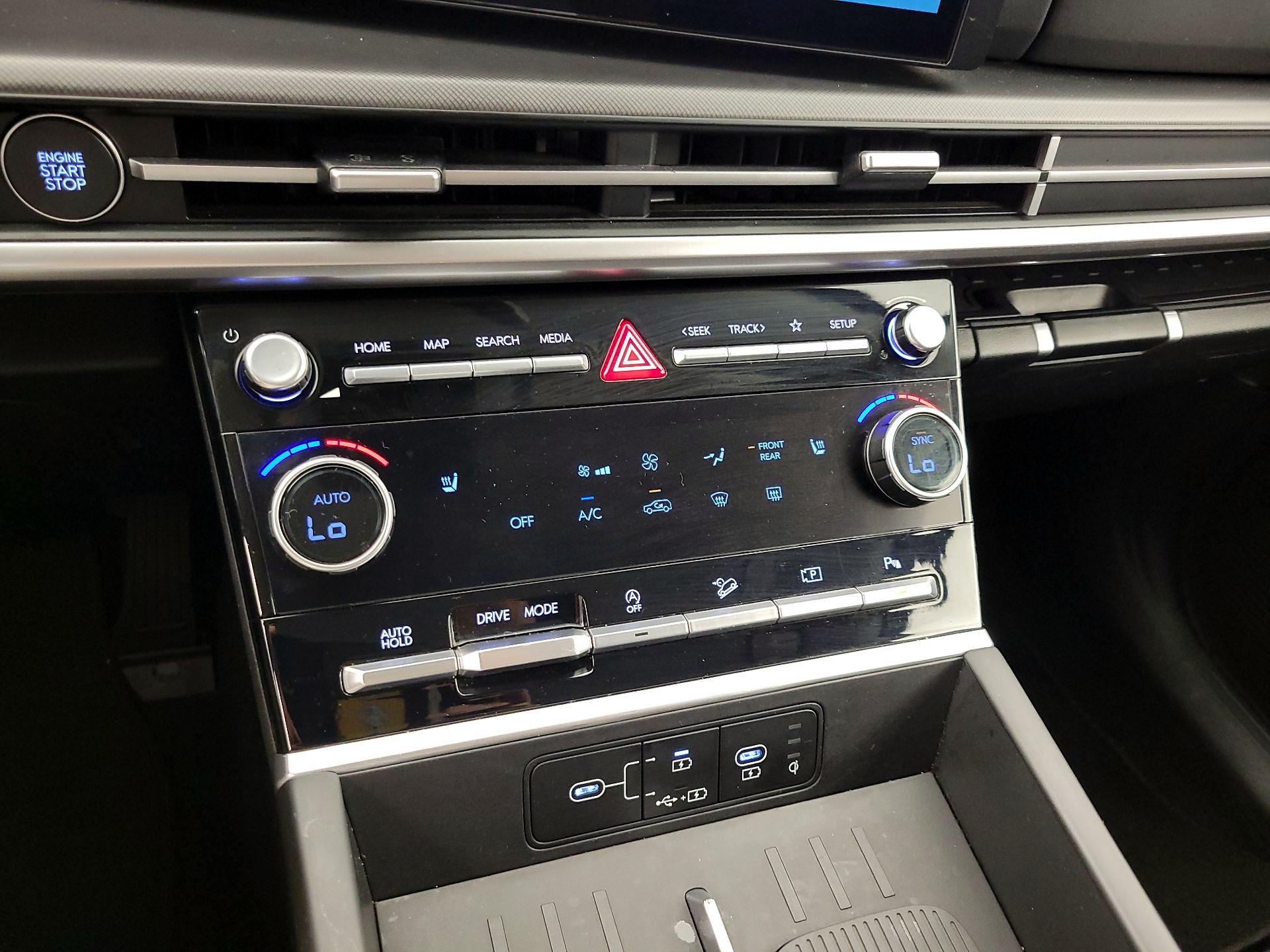 Thumbnail: 2025 Hyundai Santa Fe - 16