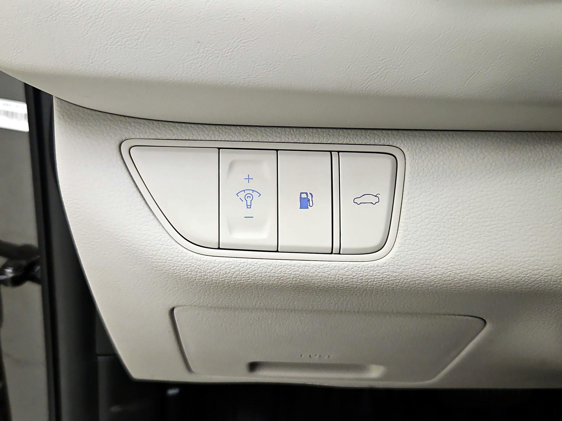 Thumbnail: 2025 Genesis G70 - 13