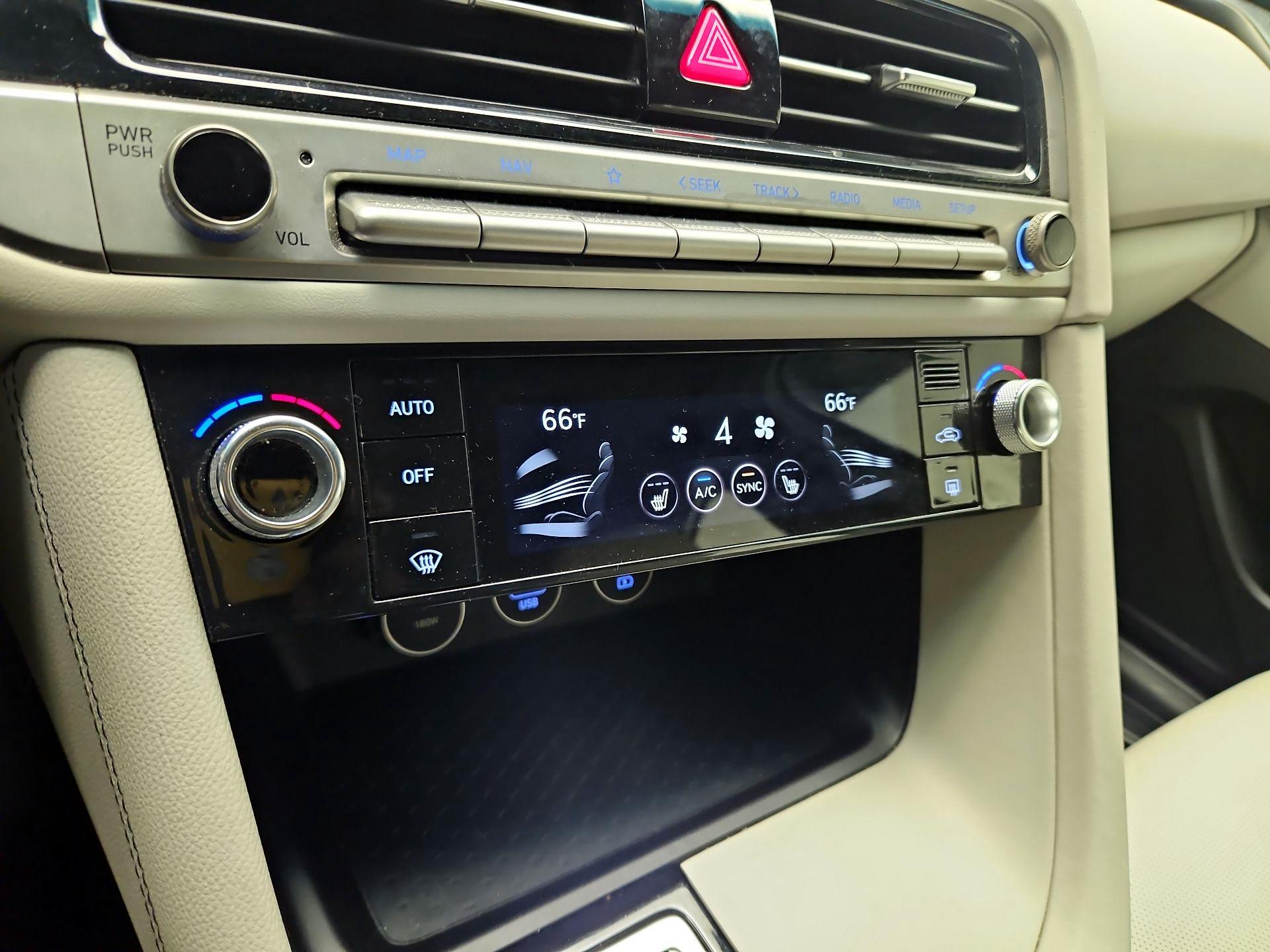 Thumbnail: 2025 Genesis G70 - 17