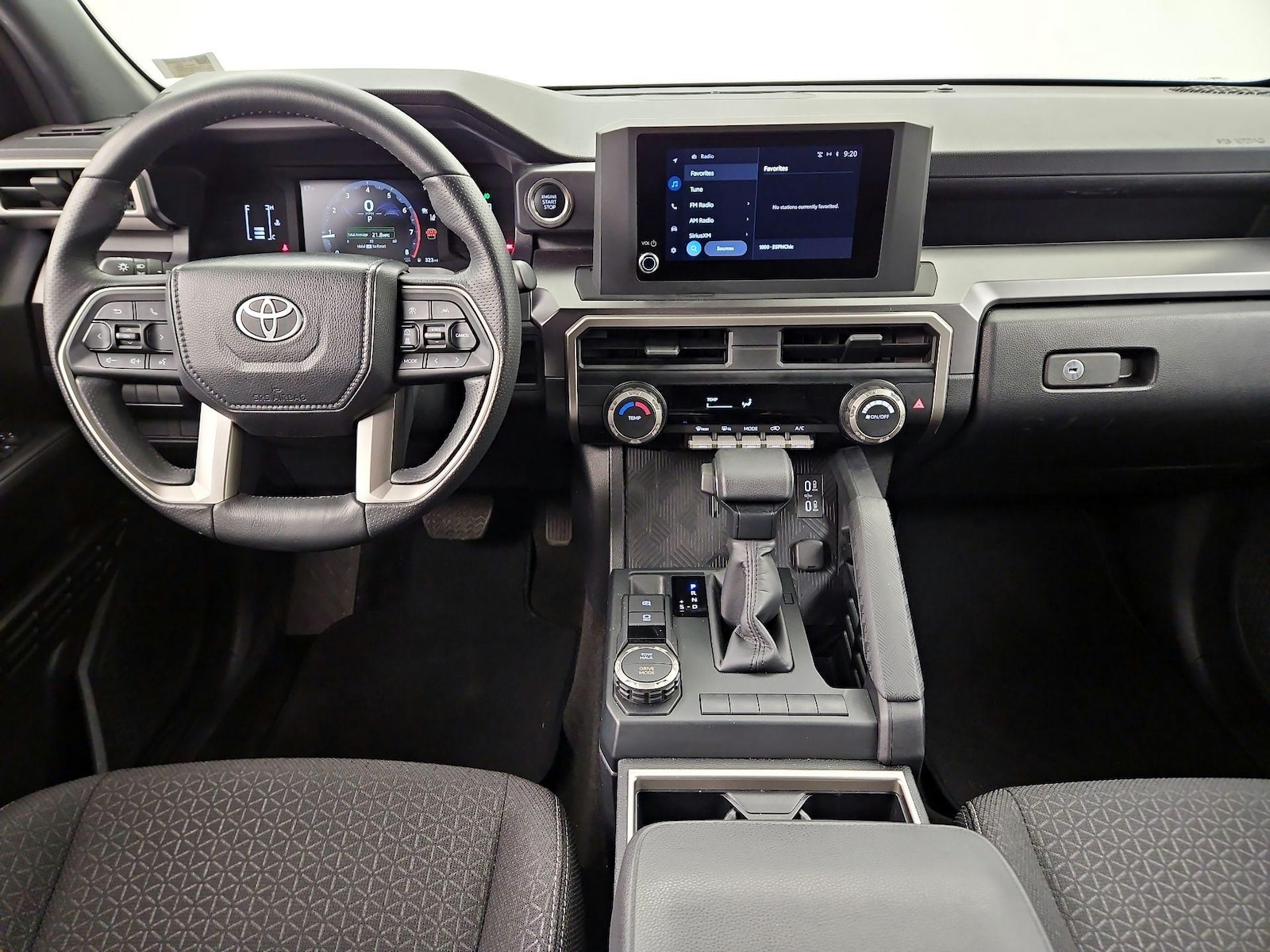 2025 Toyota 4Runner SR5 - Photo 10